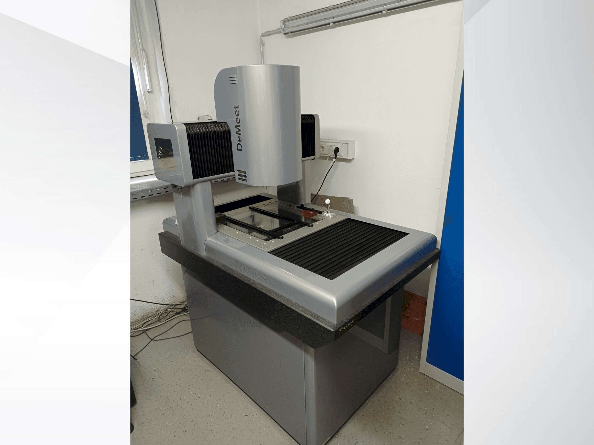 Vooraanzicht van SCHUT DeMeet 404 machine