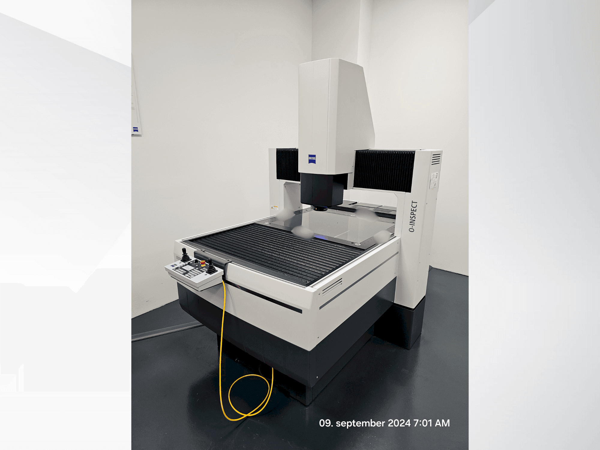 Vooraanzicht van ZEISS 0-inspect machine