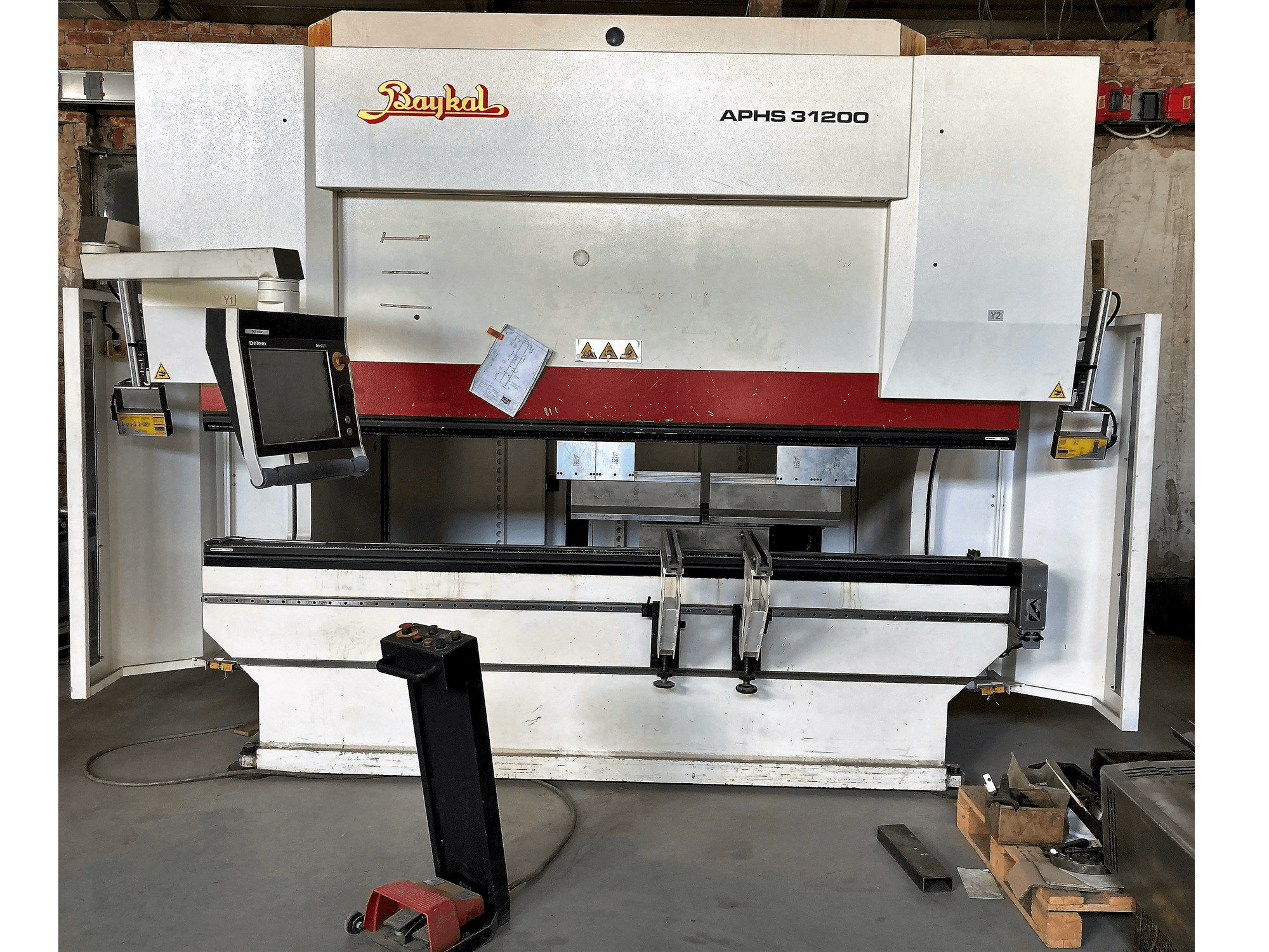 Vooraanzicht van Baykal APHS 31200 machine