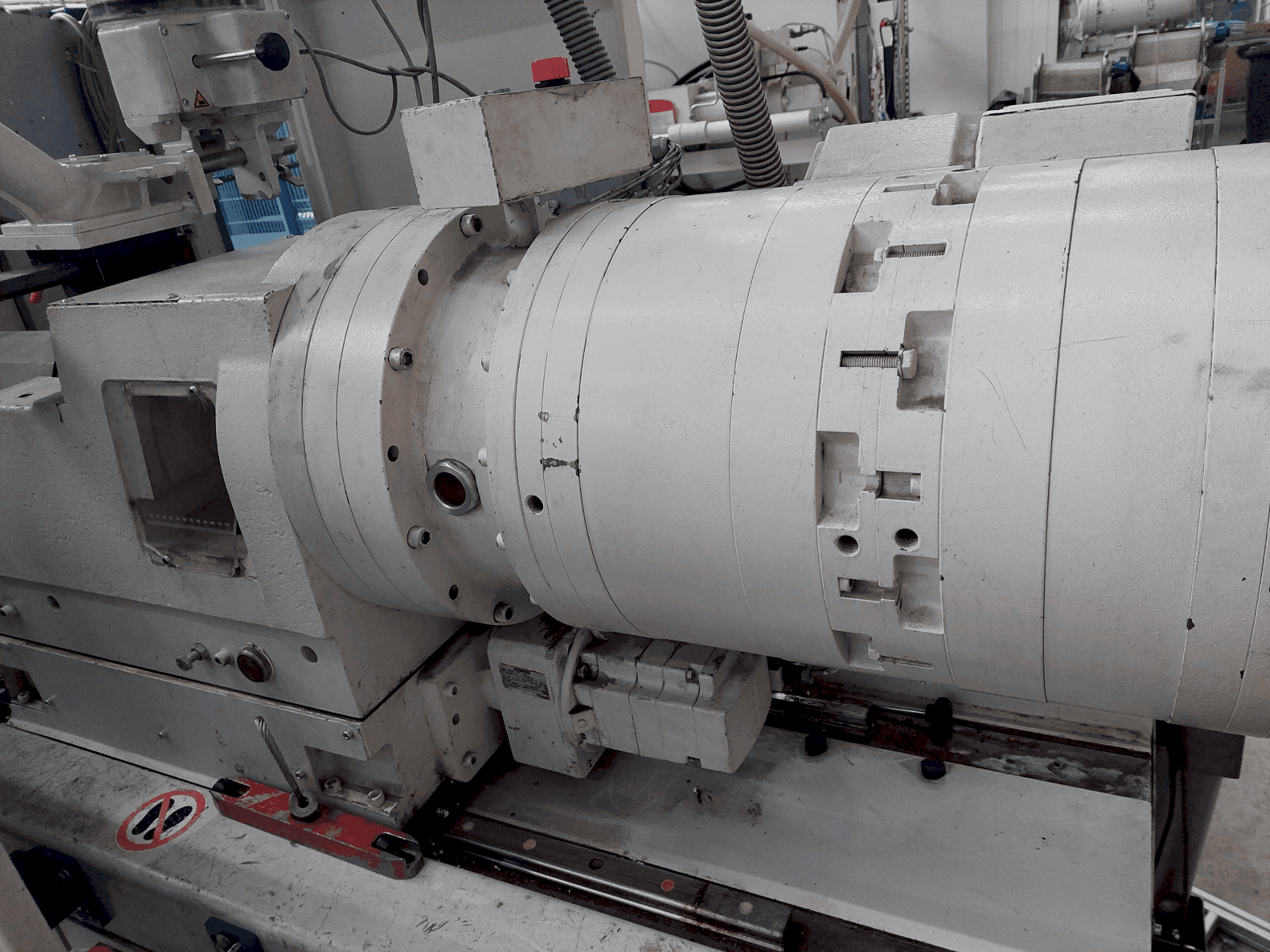 Vooraanzicht van Krauss Maffei 80-180 EX machine