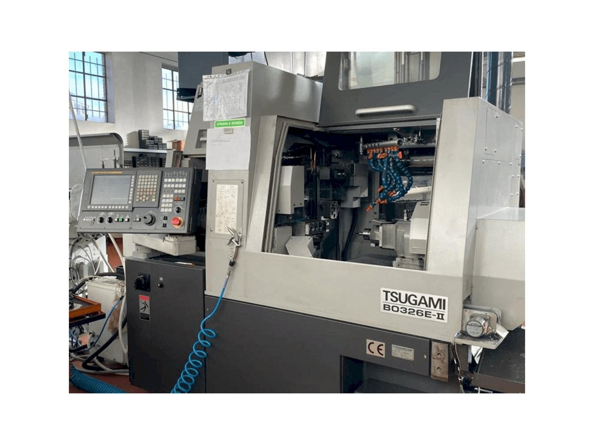 Vooraanzicht van TSUGAMI B0326E-II machine