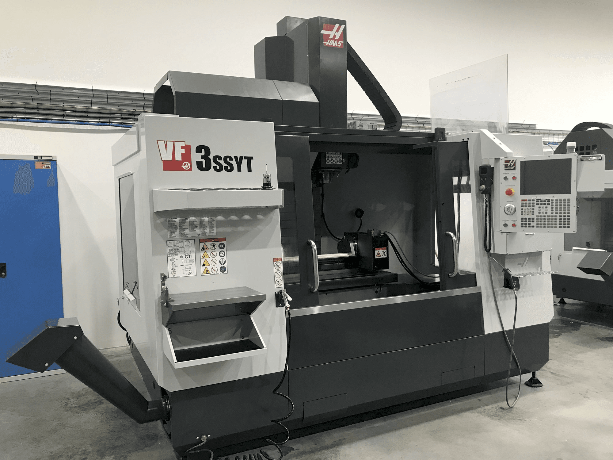 Vooraanzicht van HAAS VF-3 SSYT machine
