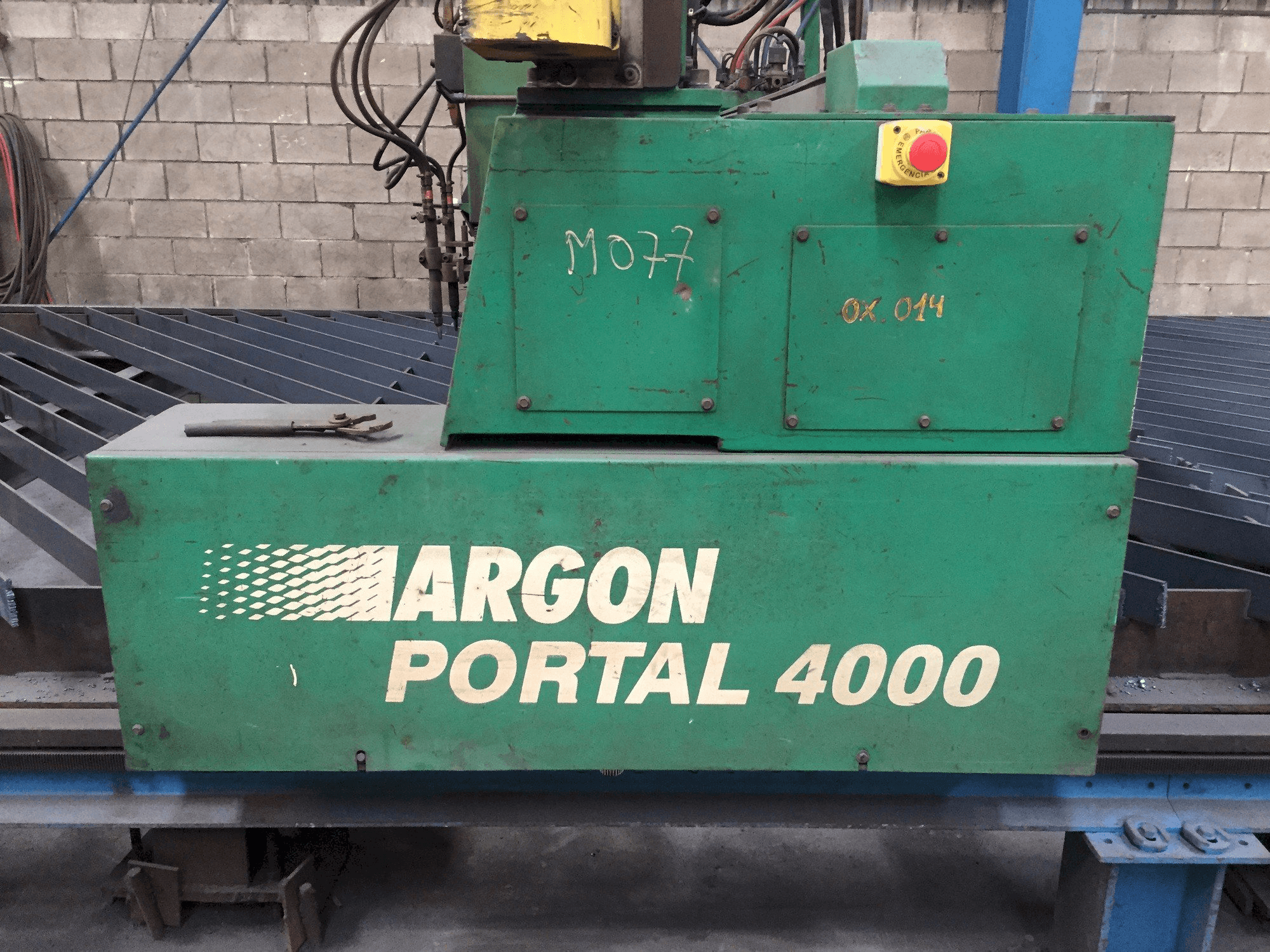 Vooraanzicht van ARGON PORTAL 4000 machine