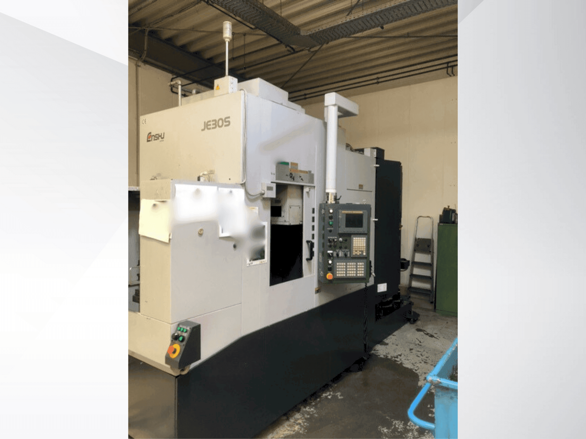 Vooraanzicht van Enshu Je30S machine