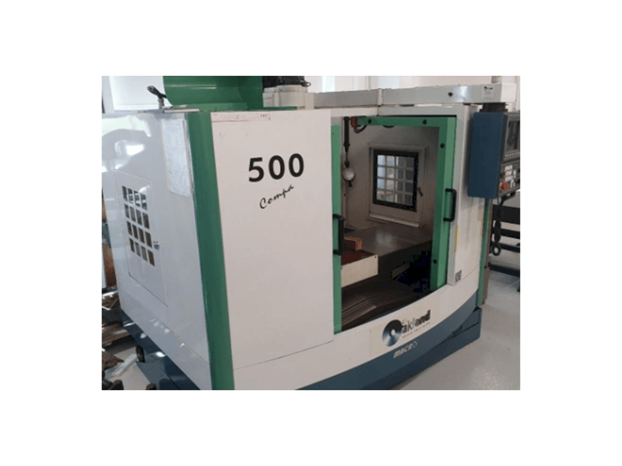 Vooraanzicht van Macro Micro Tech Compac 500 machine