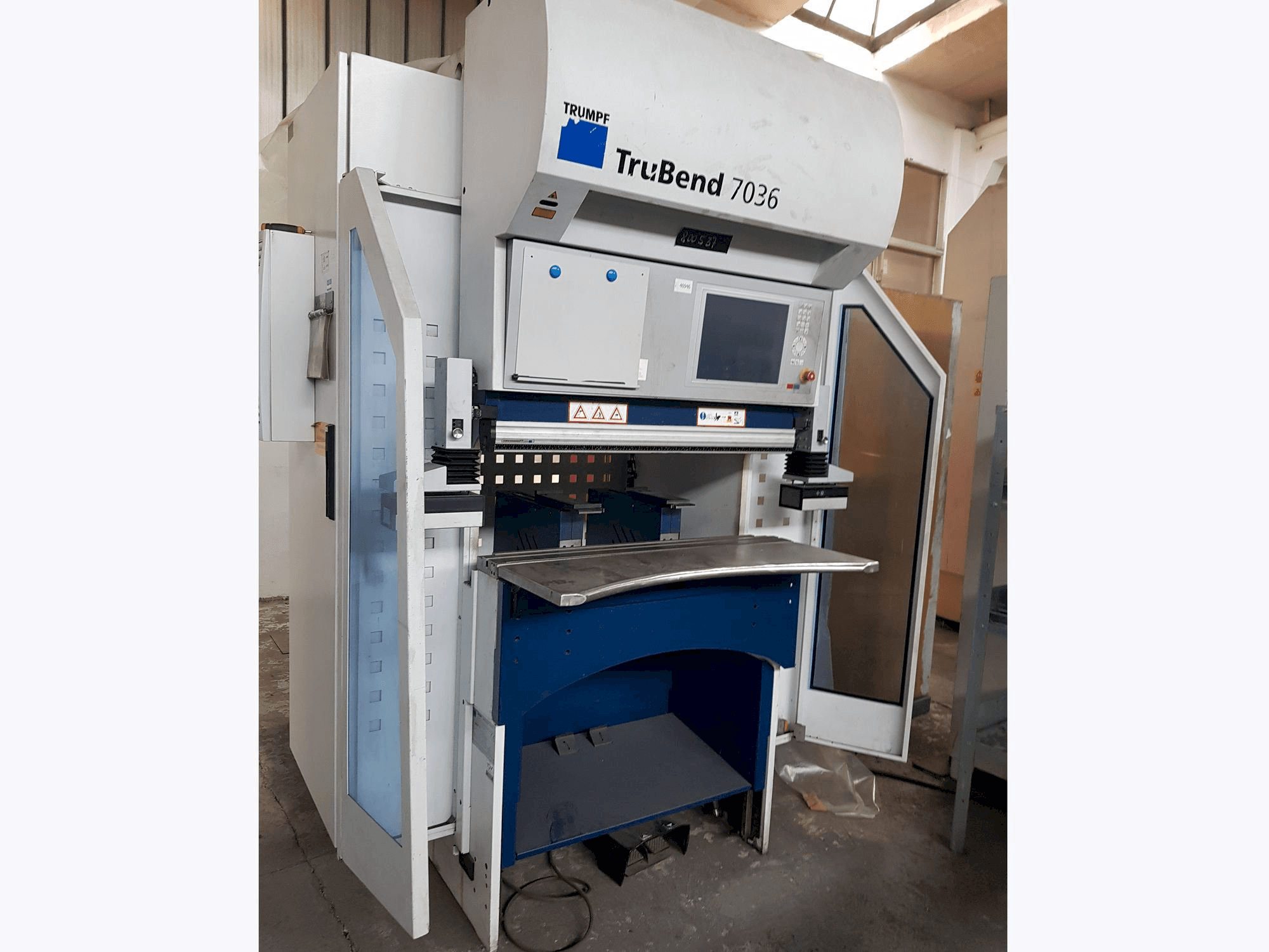 Vooraanzicht van Trumpf TruBend 7036 machine
