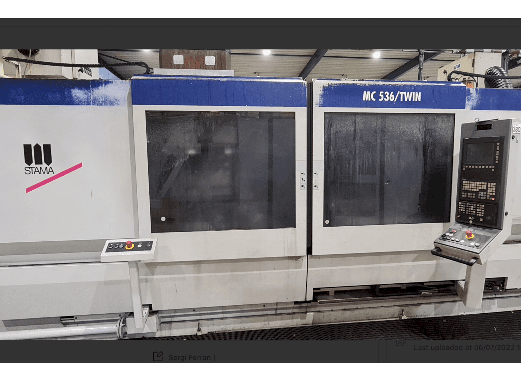 Vooraanzicht van STAMA MC536/Twin machine