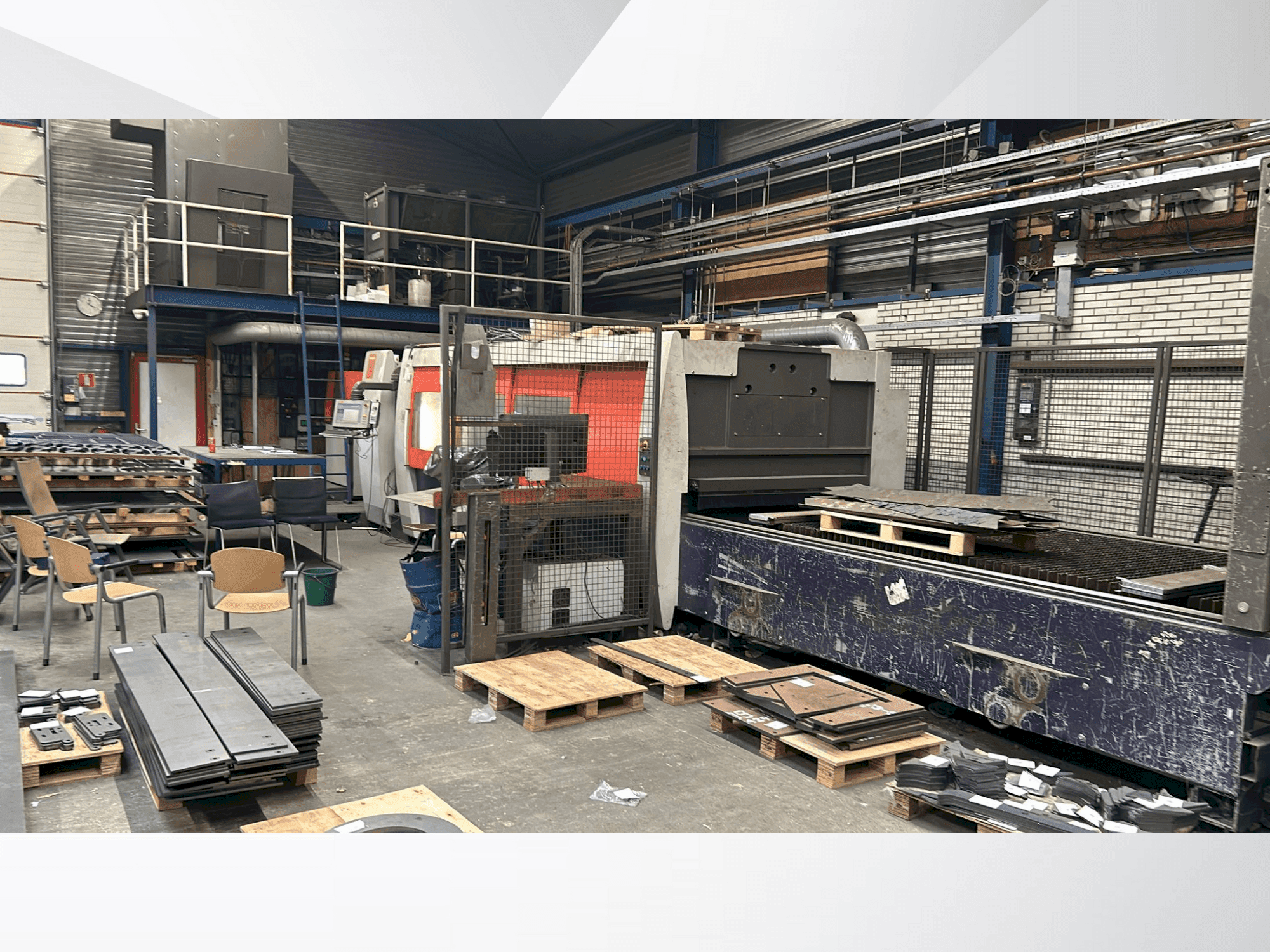 Vooraanzicht van Bystronic BySpeed Pro 3015 + ByTrans Extended 3015 machine