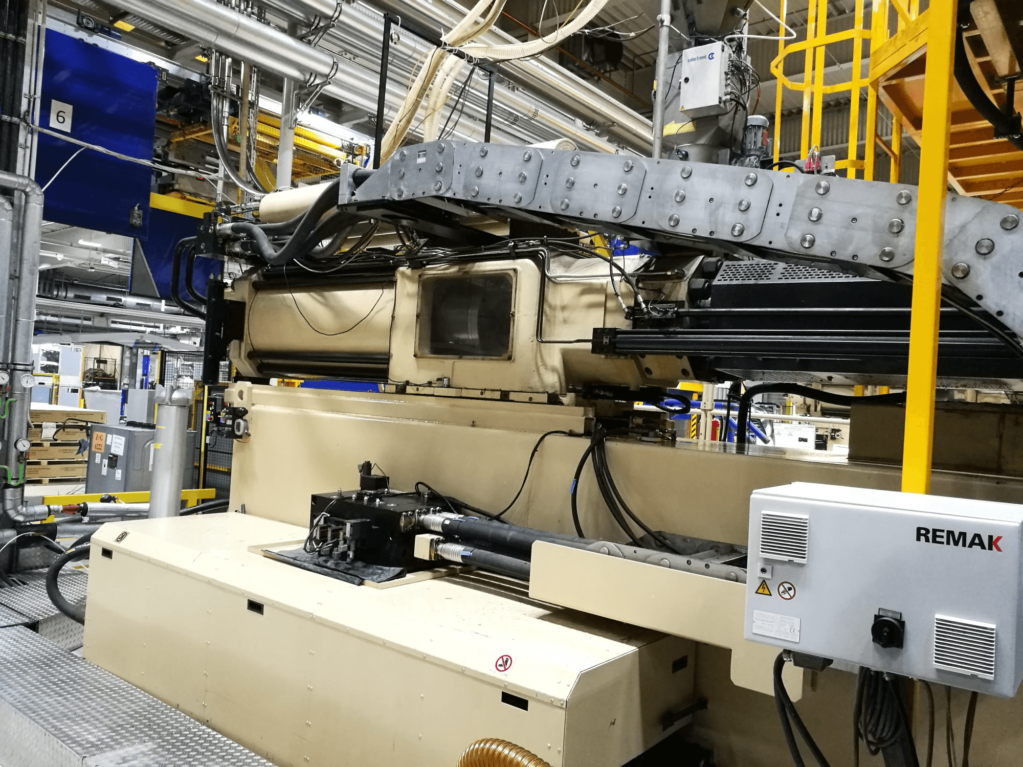 Vooraanzicht 2 van Husky E 3150 RS 170-155 machine