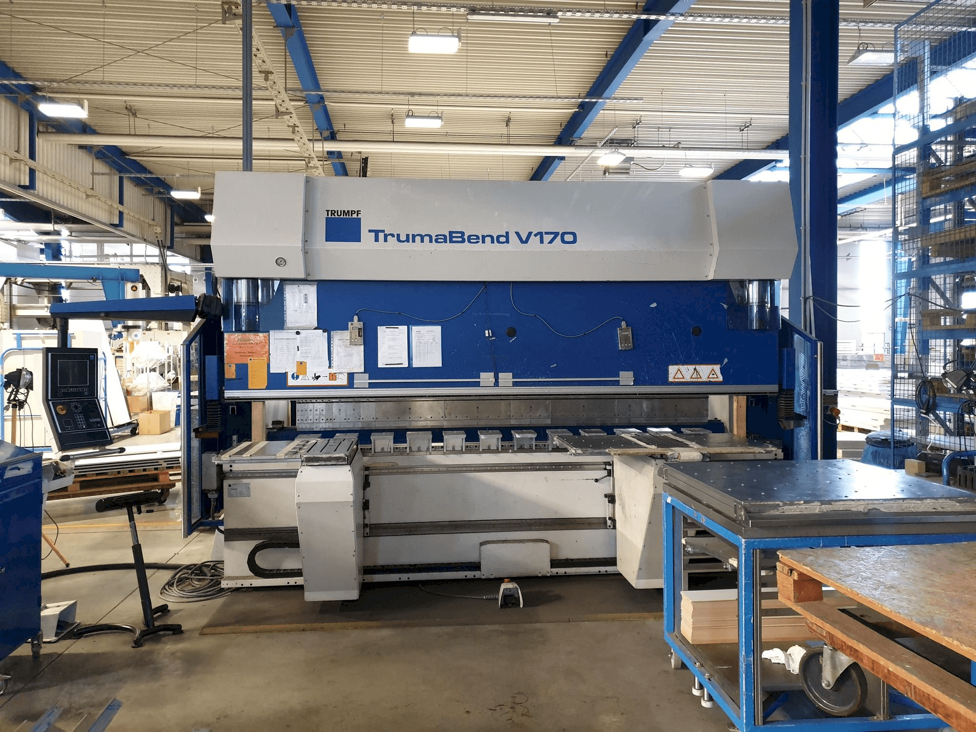 Vooraanzicht van Trumpf TrumaBend V170 machine