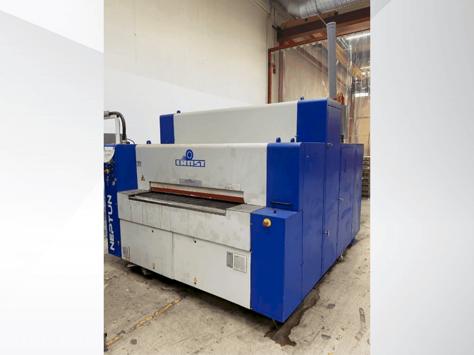 Vooraanzicht van ERNST Neptun EKB machine