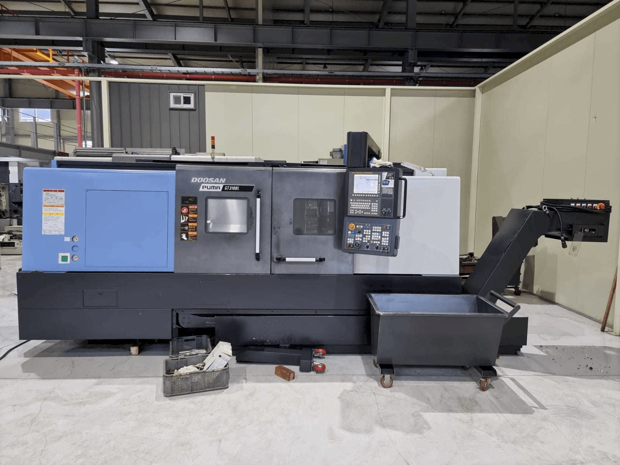 Vooraanzicht van Doosan PUMA GT3100L machine