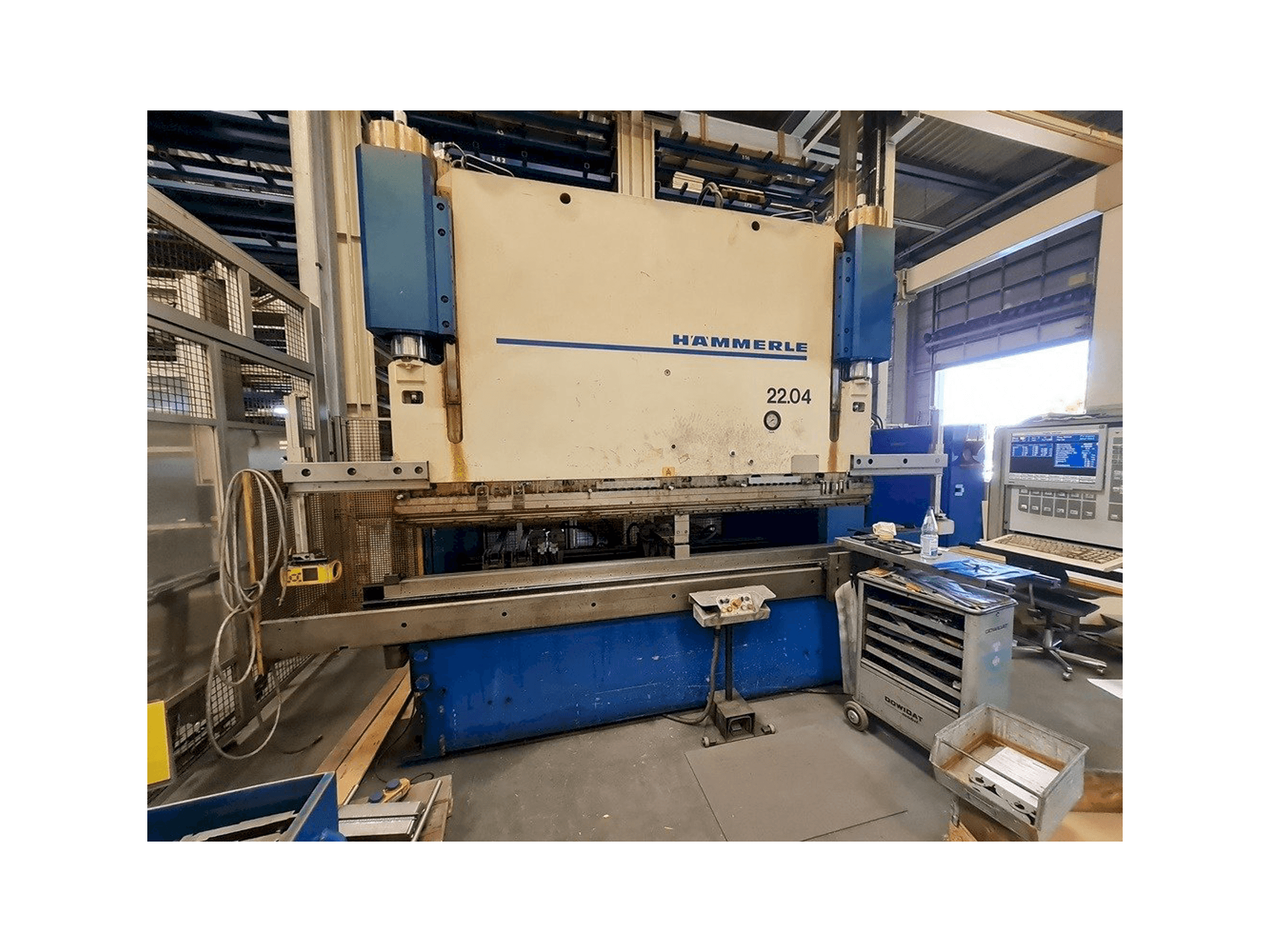 Vooraanzicht van HAMMERLE AP 200-3100 machine