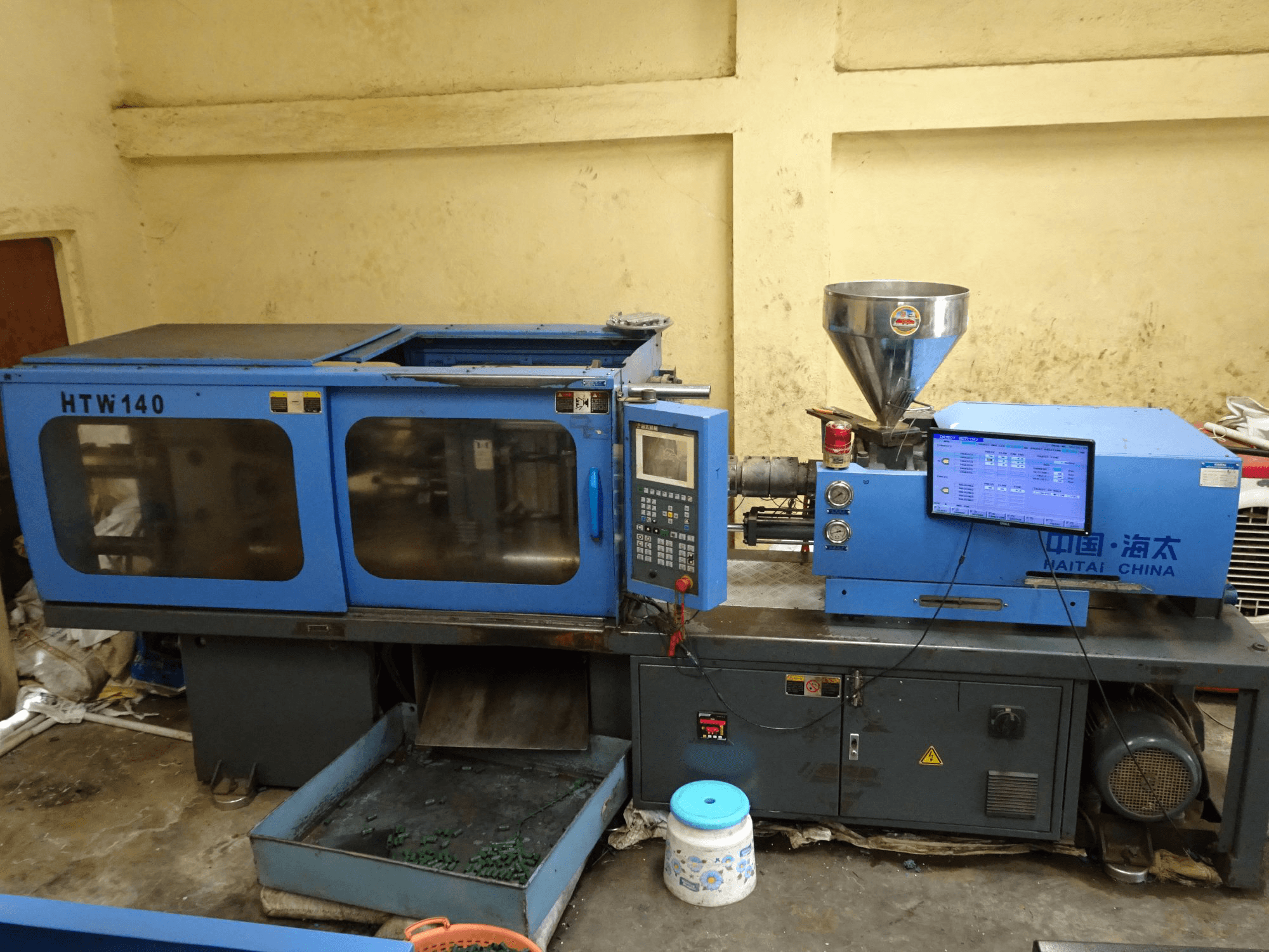 Vooraanzicht van HAITAI HTW 140 machine