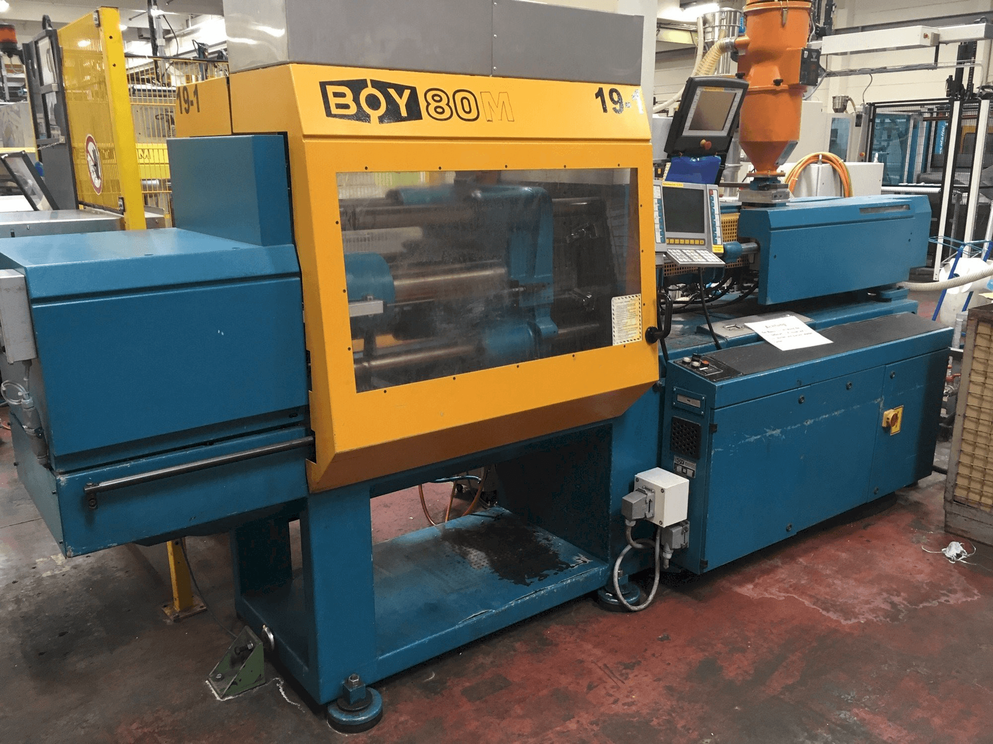 Vooraanzicht van Dr. Boy 80M machine