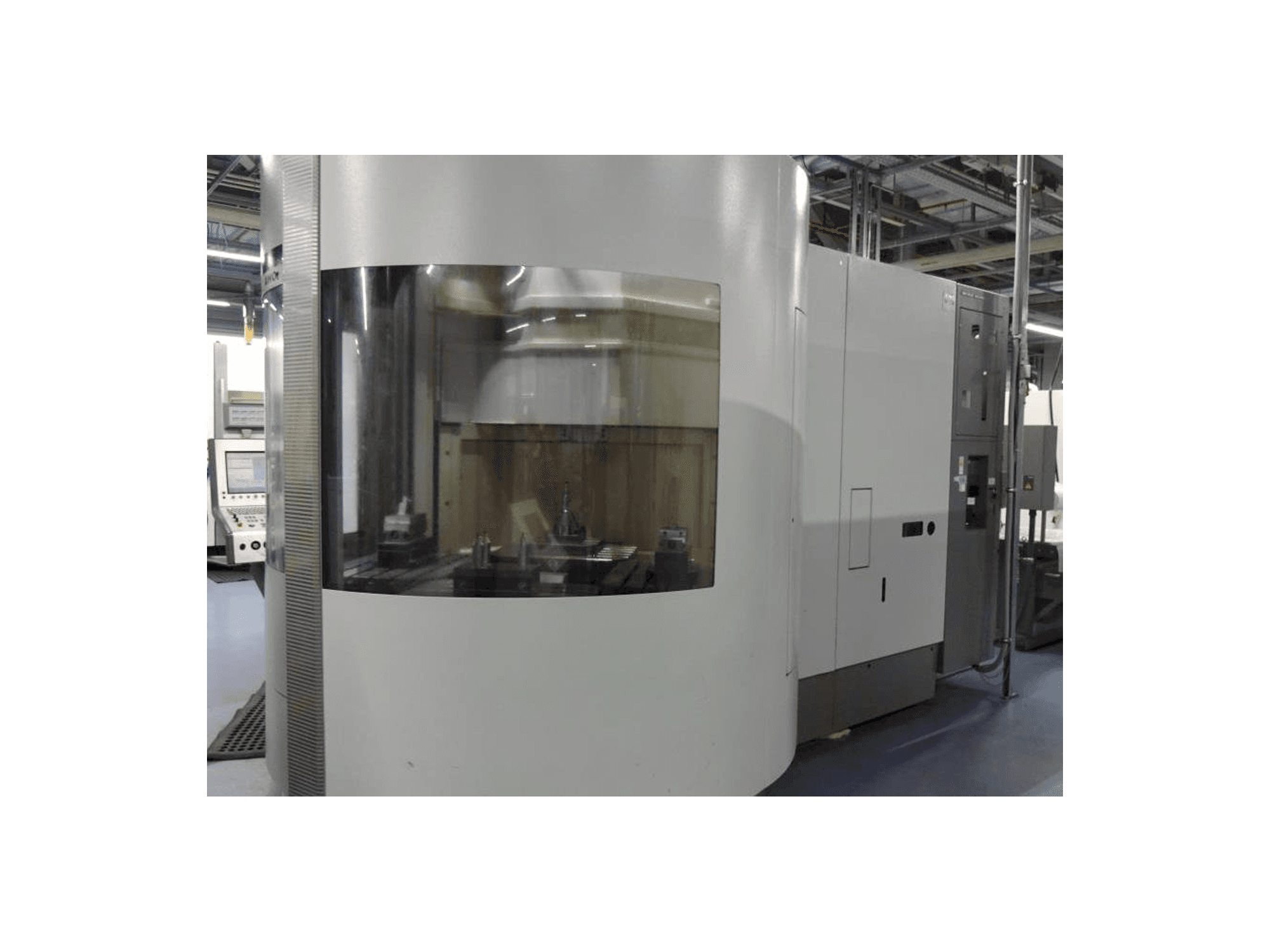 Vooraanzicht van DECKEL MAHO DMC 60 T RS3 machine