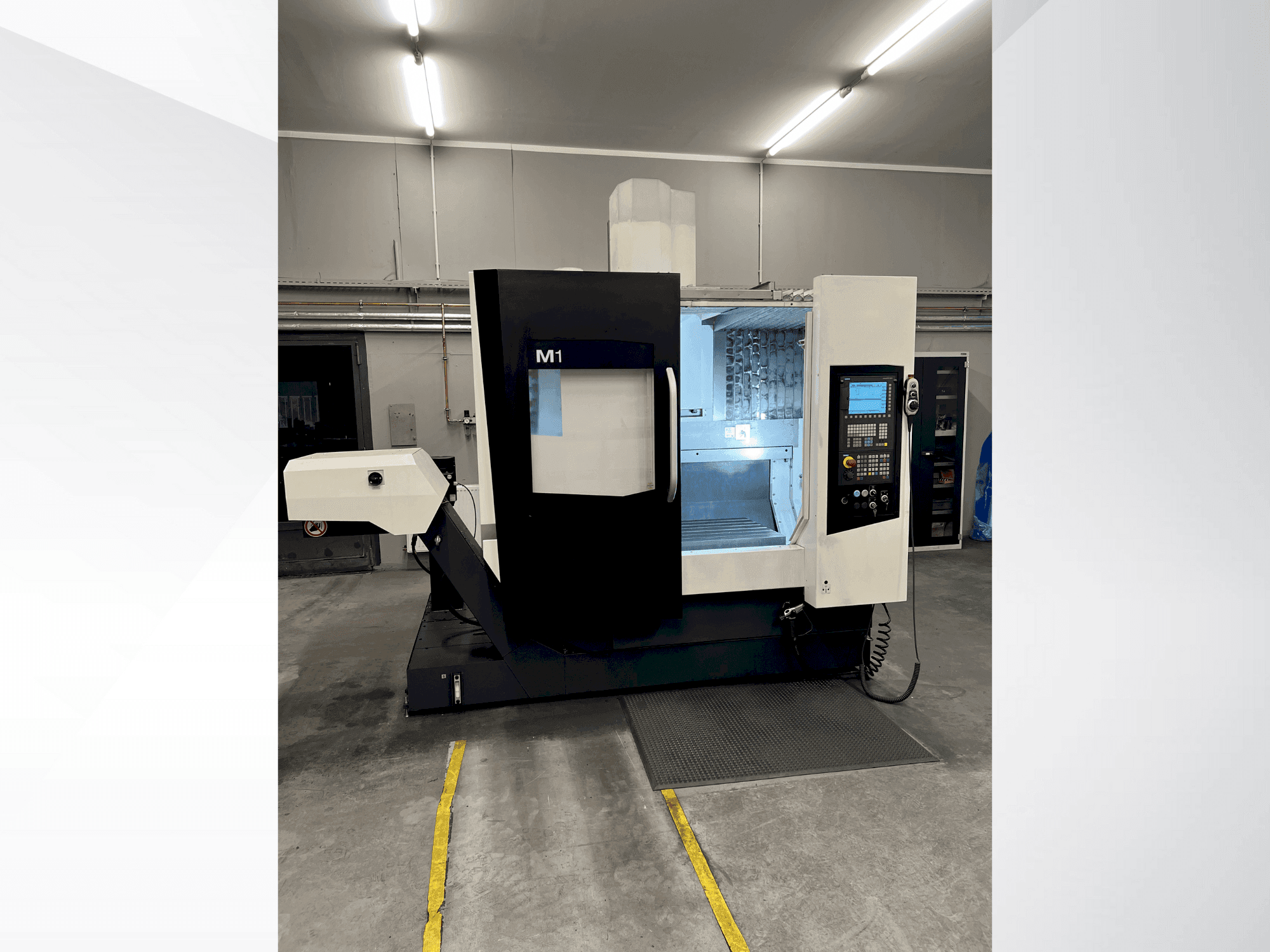 Vooraanzicht van DMG MORI M1 Pro machine