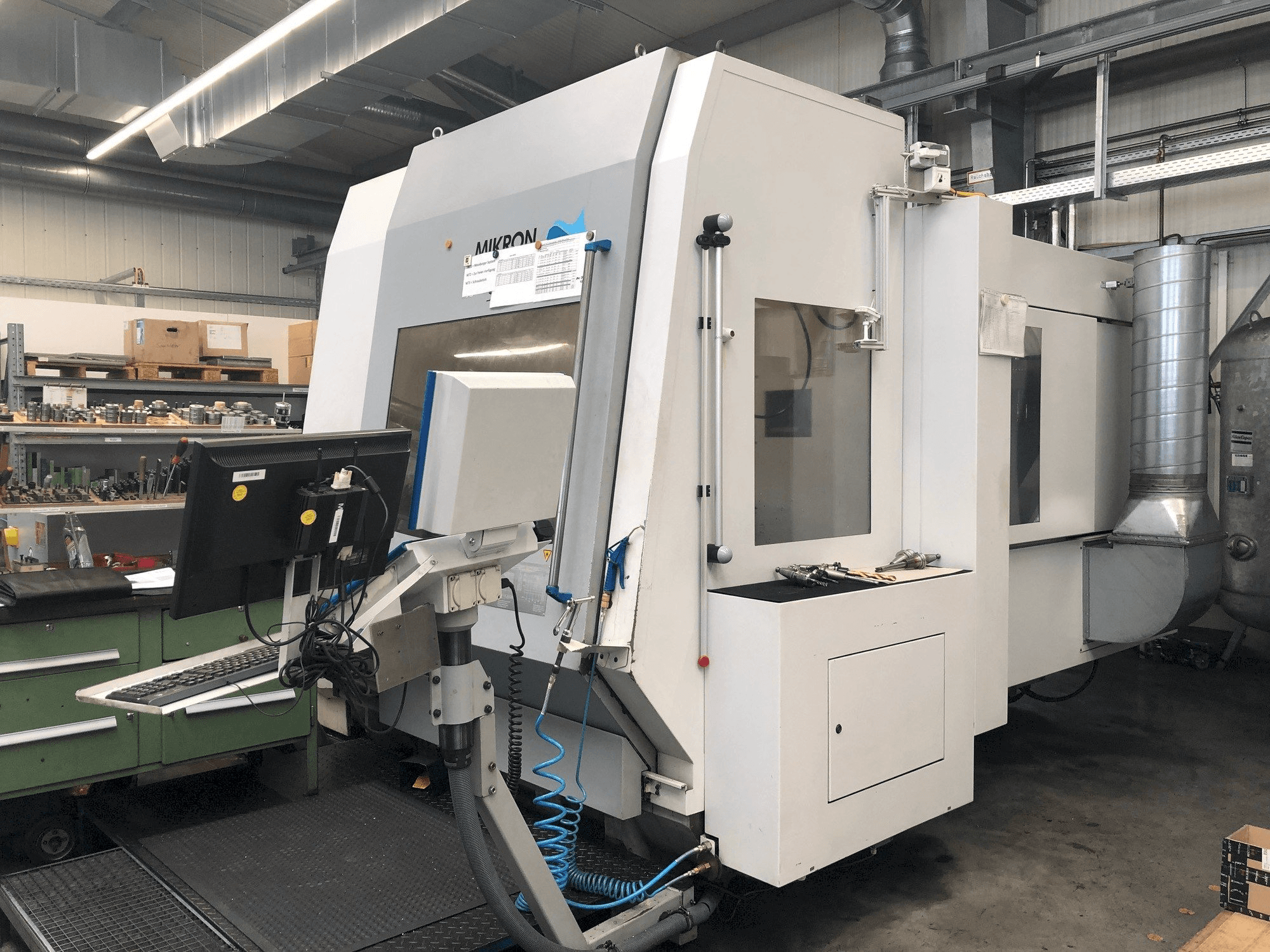 Vooraanzicht van MIKRON UPC 1150 machine