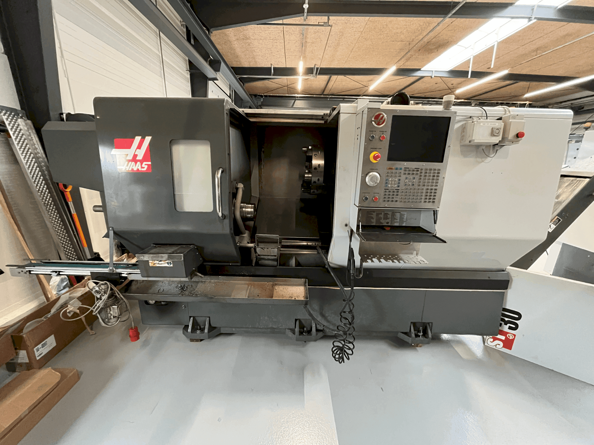 Vooraanzicht van HAAS ST-30 machine