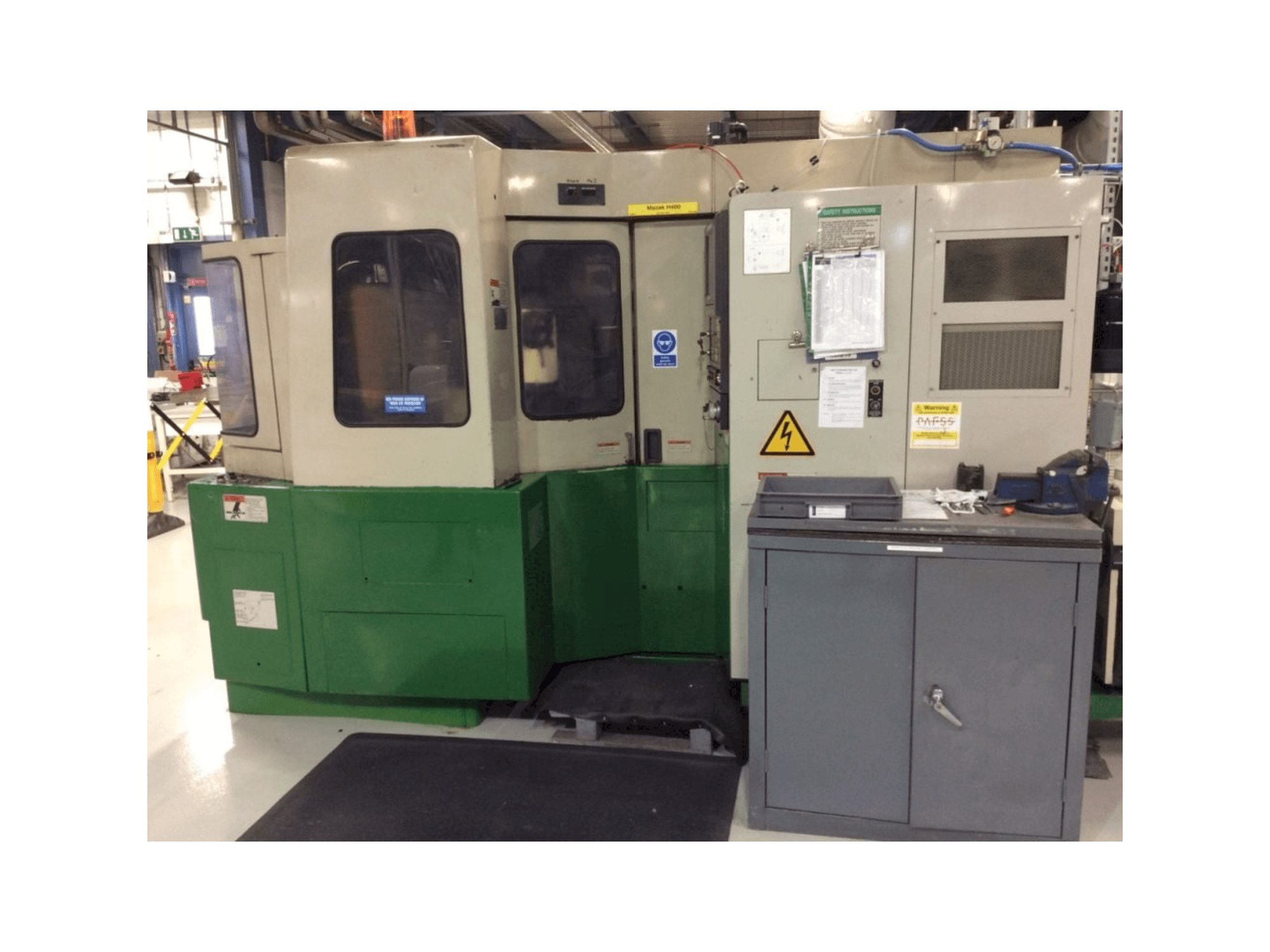 Vooraanzicht van Mazak Mazatech H400 machine