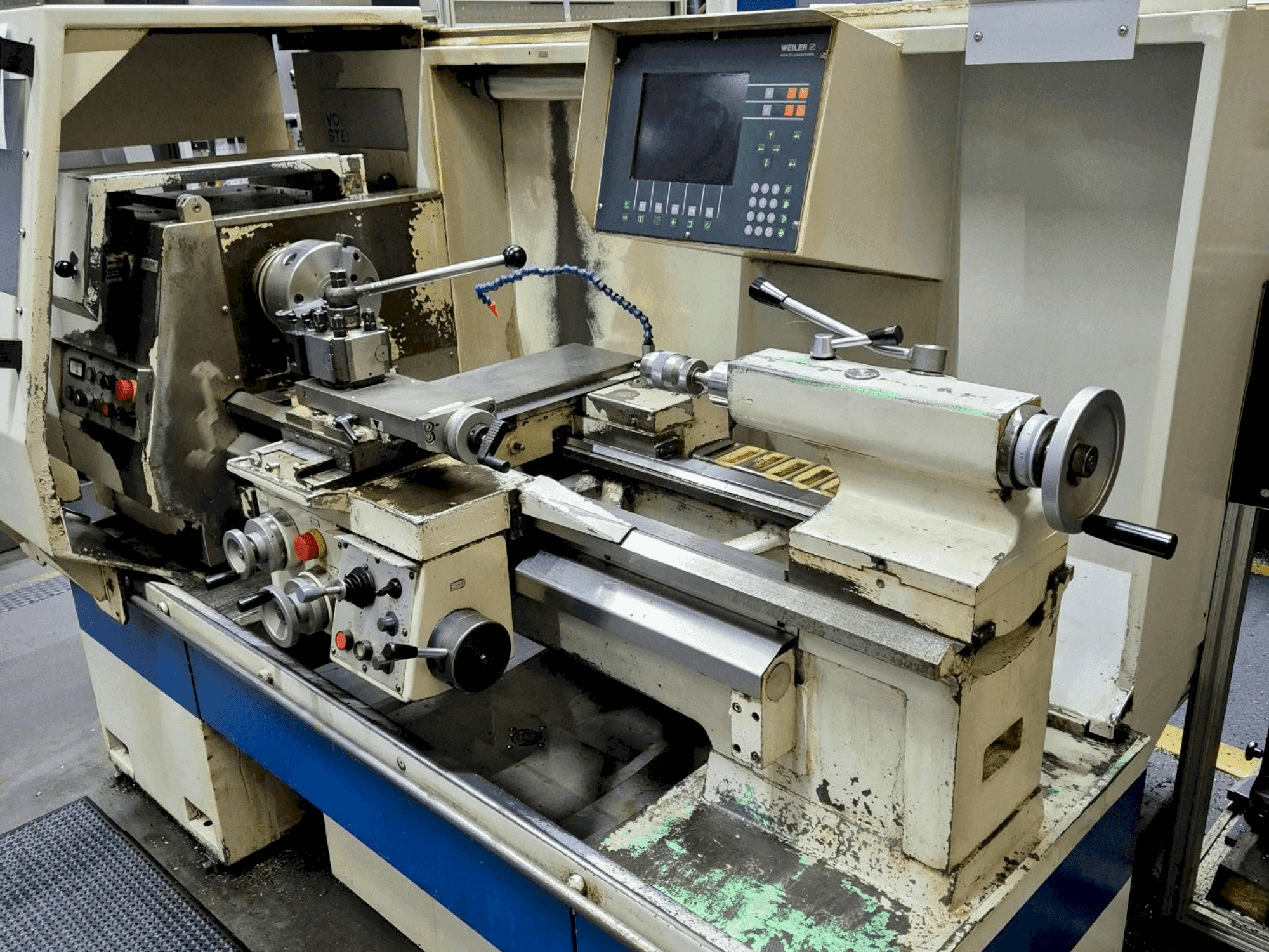 Vooraanzicht van Weiler E 35 machine