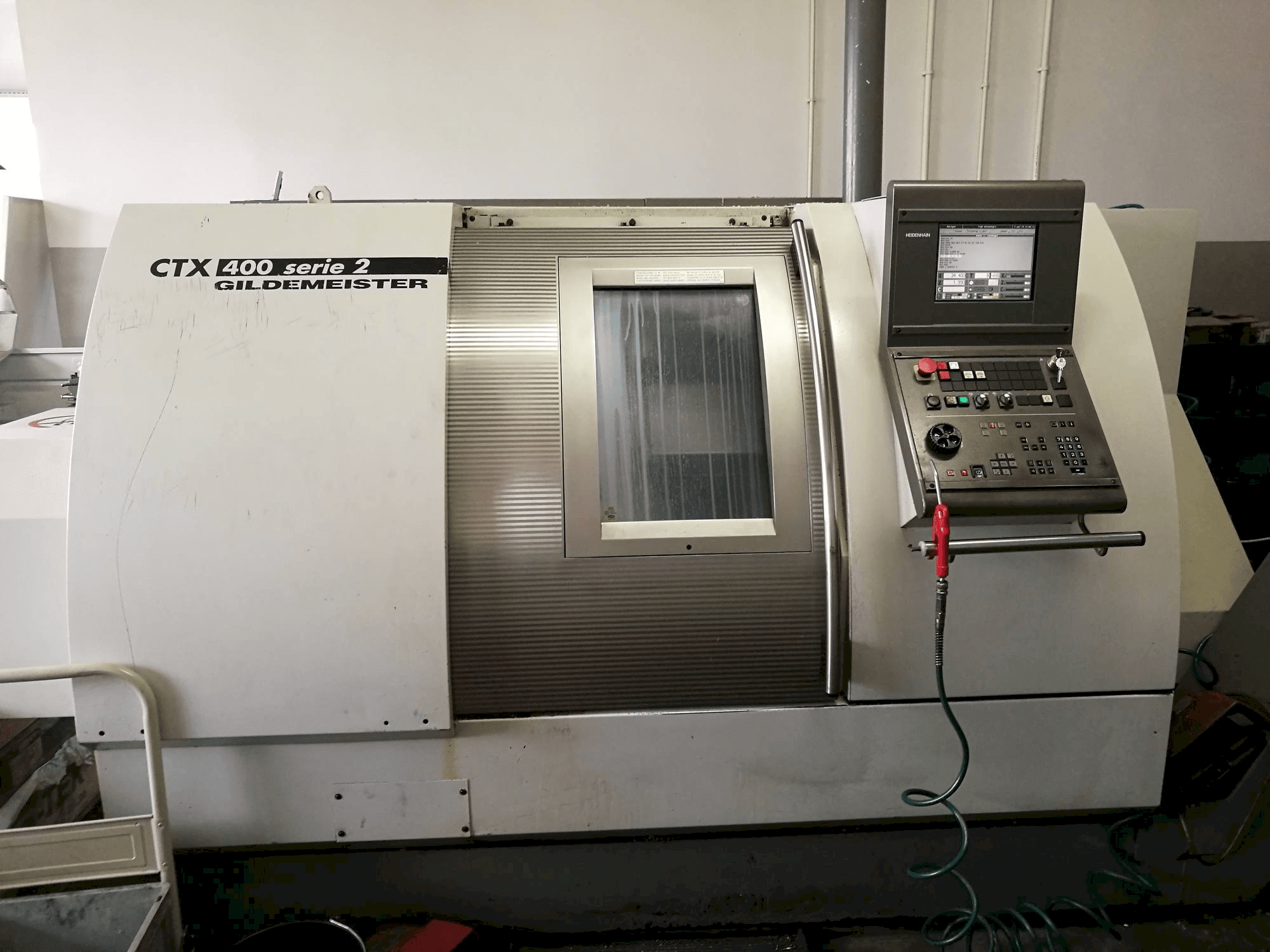 Vooraanzicht van Gildemeister CTX 400 S2 machine