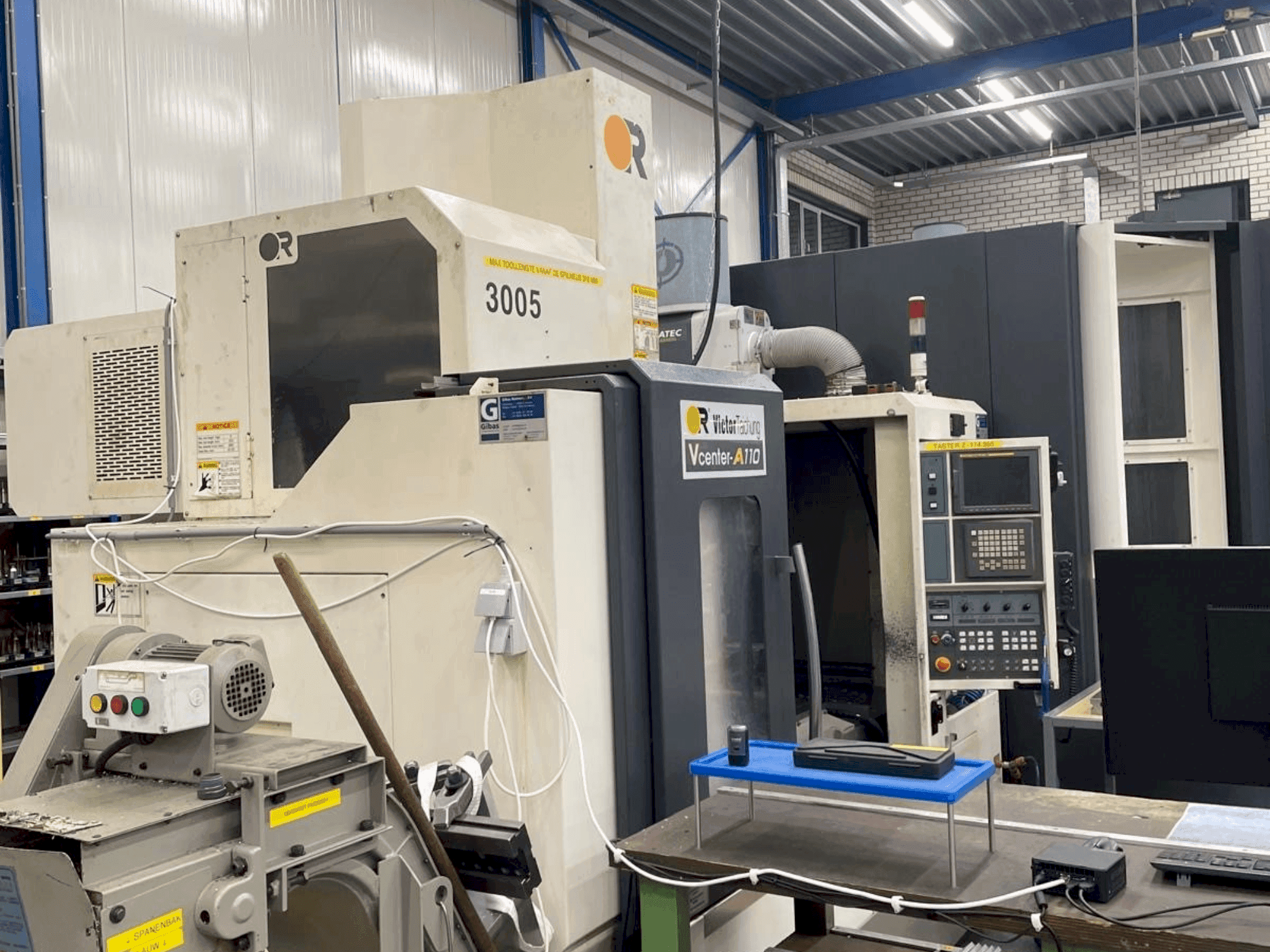 Vooraanzicht van VICTOR TAICHUNG A110 machine