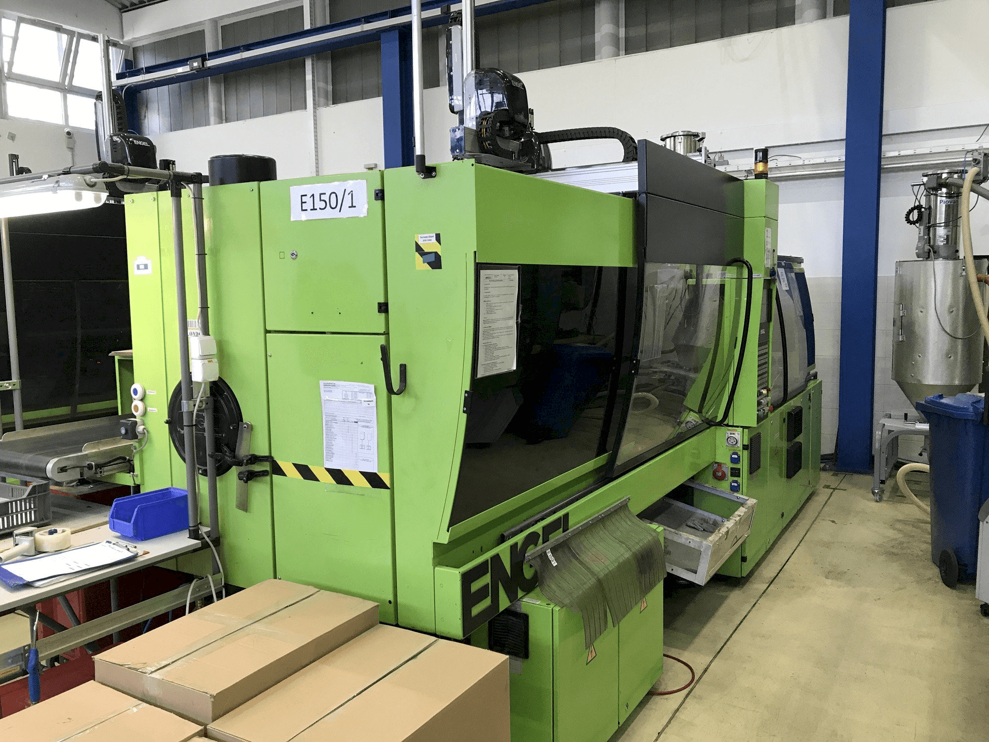 Vooraanzicht van ENGEL VC 750/150 Plus machine