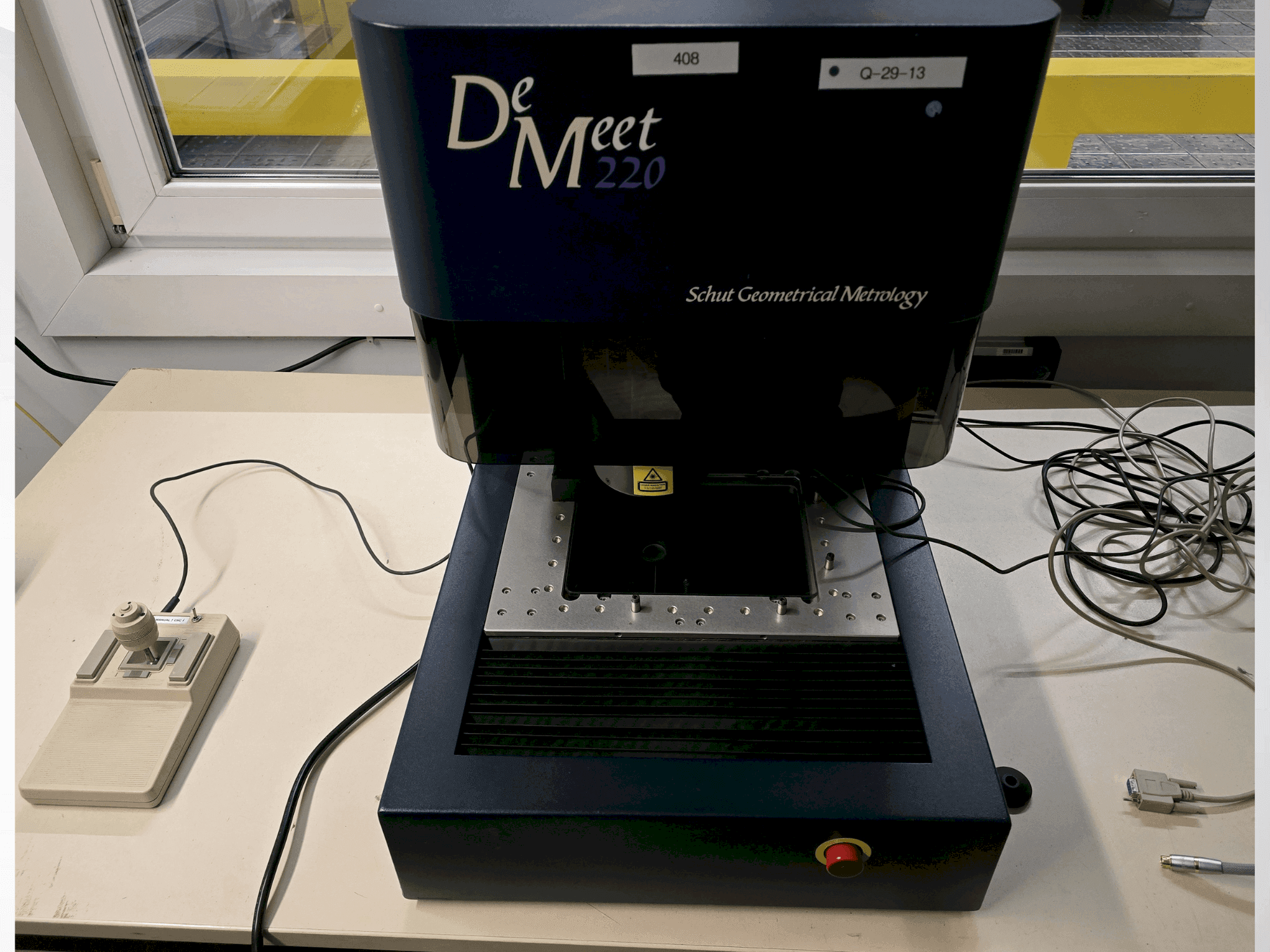 Vooraanzicht van SCHUT DeMeet-200 machine