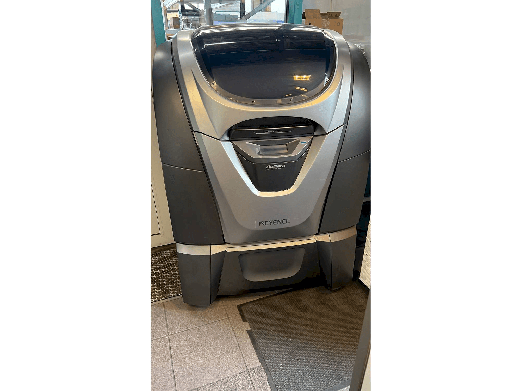 Vooraanzicht van KEYENCE Agilista 3200 machine