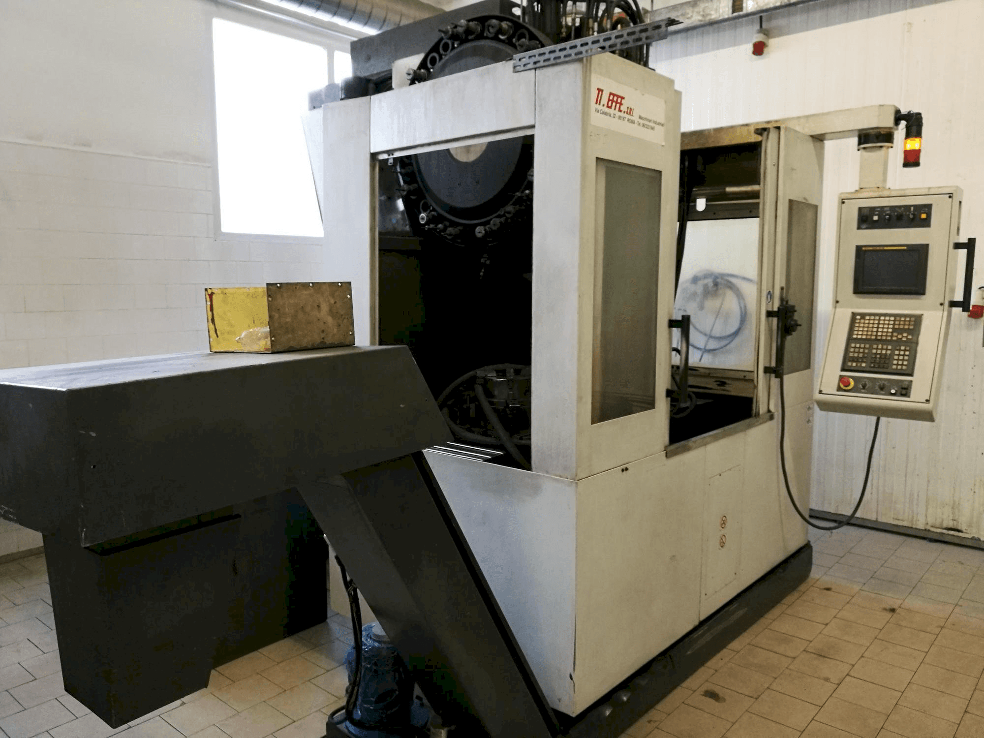 Vooraanzicht van RMT Kompakt 8 machine