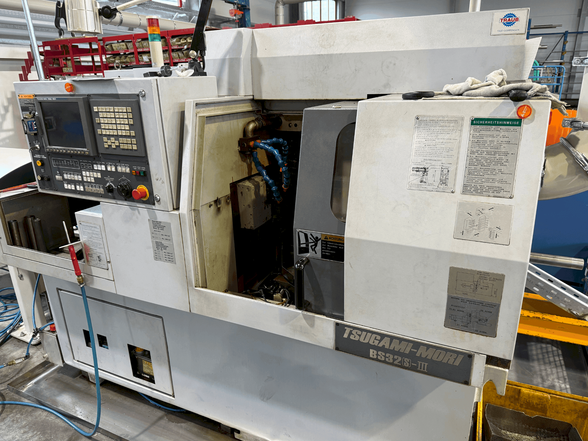 Vooraanzicht van TSUGAMI Mori B32(S)-III machine