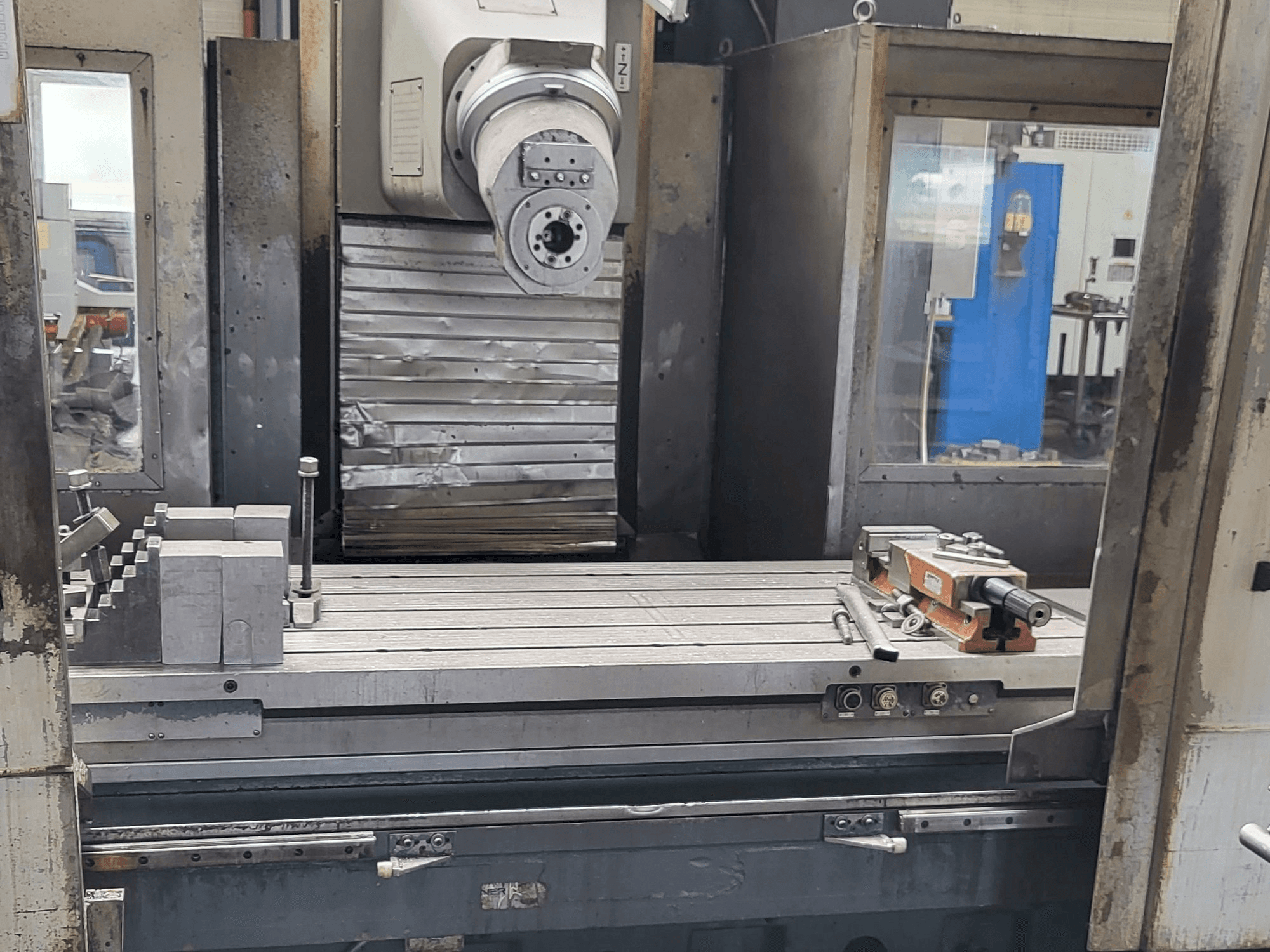 Vooraanzicht van ANAYAK PERFORMER 2000 machine