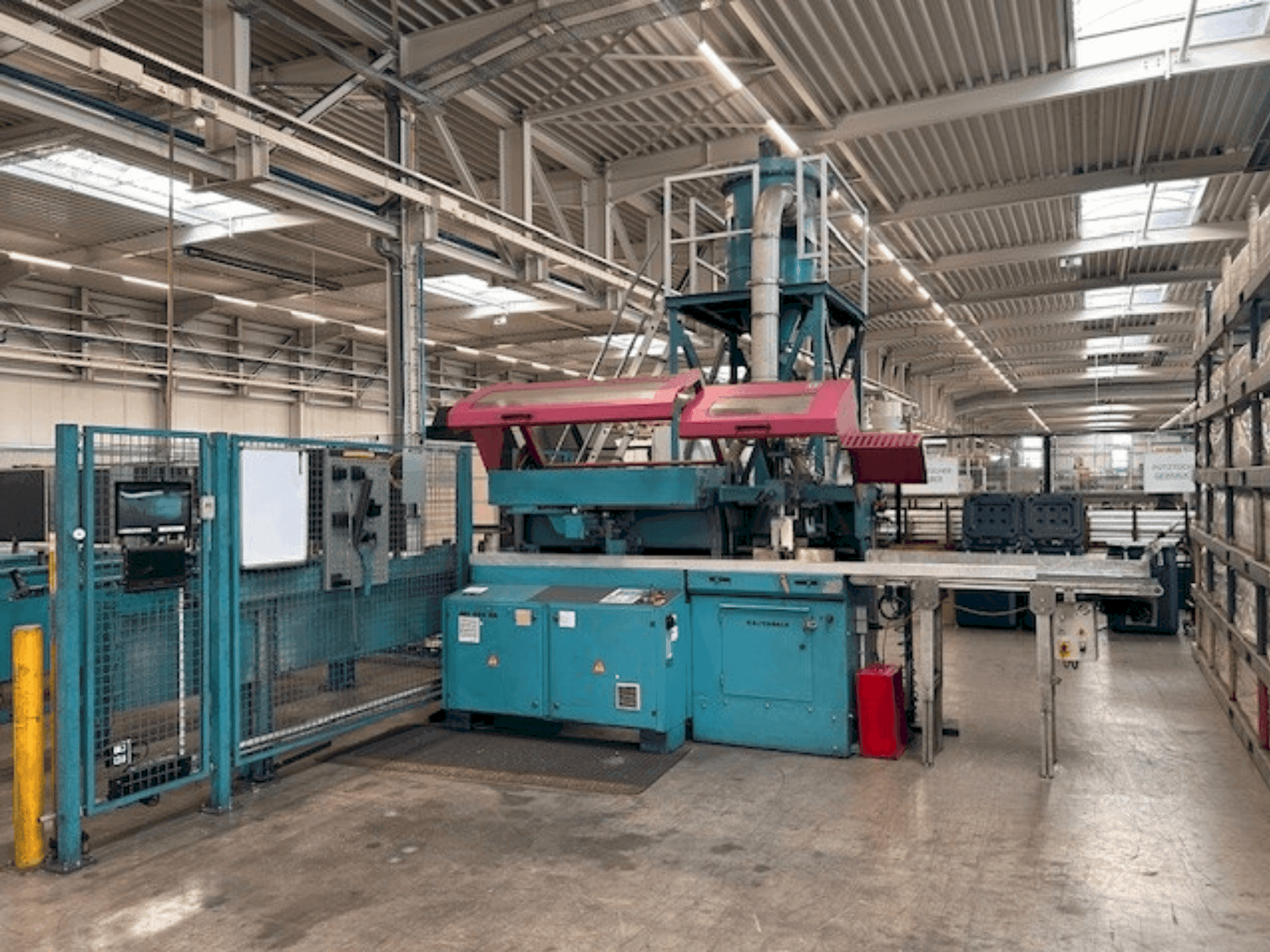 Vooraanzicht van KALTENBACH SKL 450 NA machine