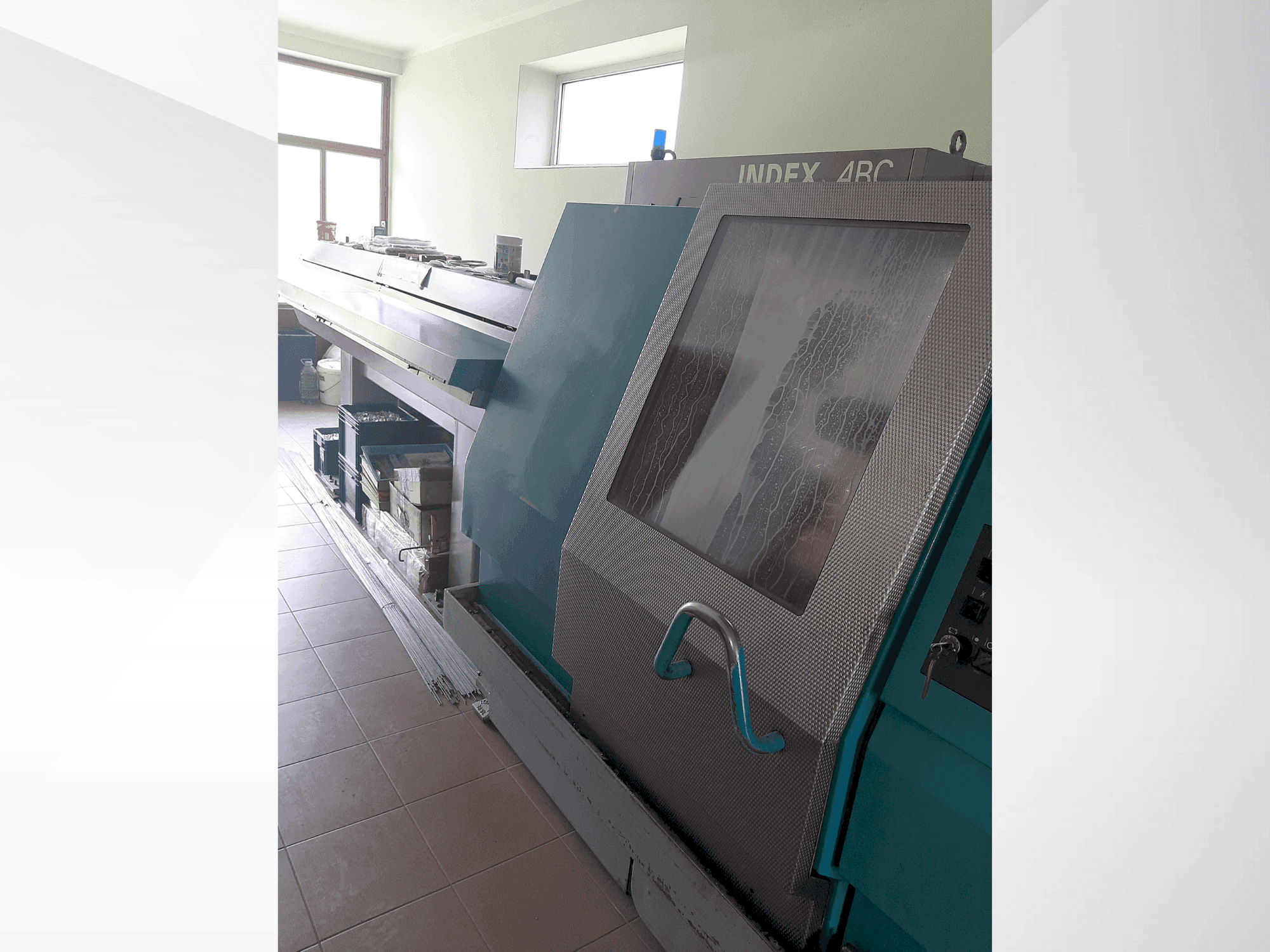 Vooraanzicht van Index ABC 42 machine