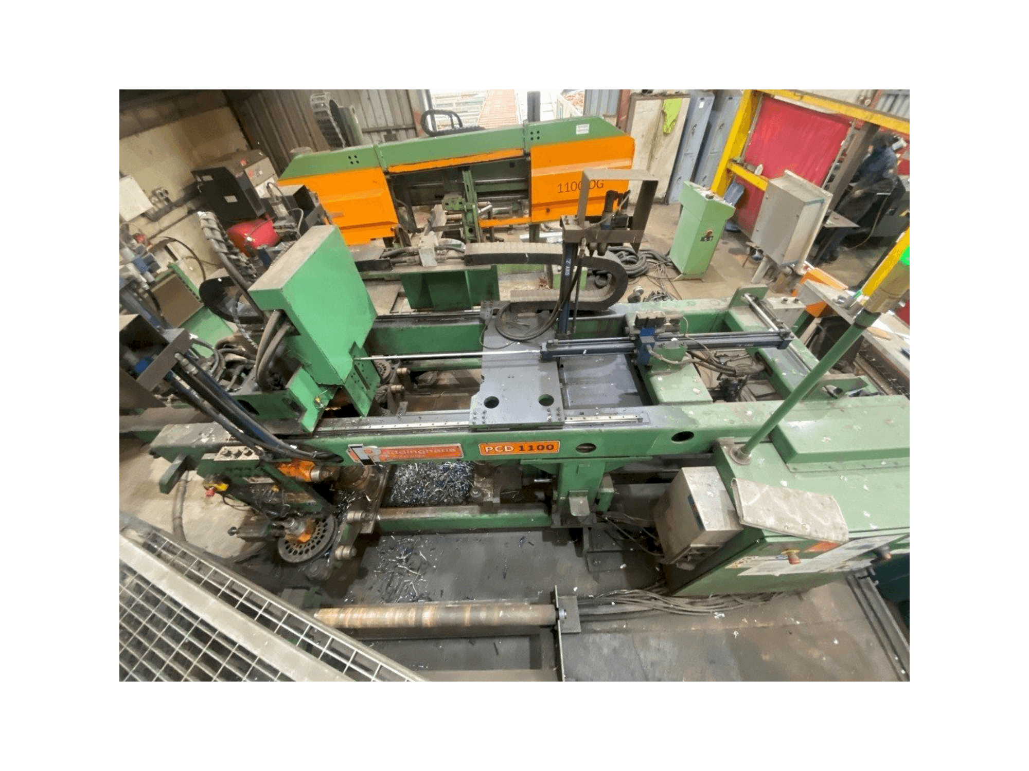 Vooraanzicht van Peddinghaus PCD 1100 machine