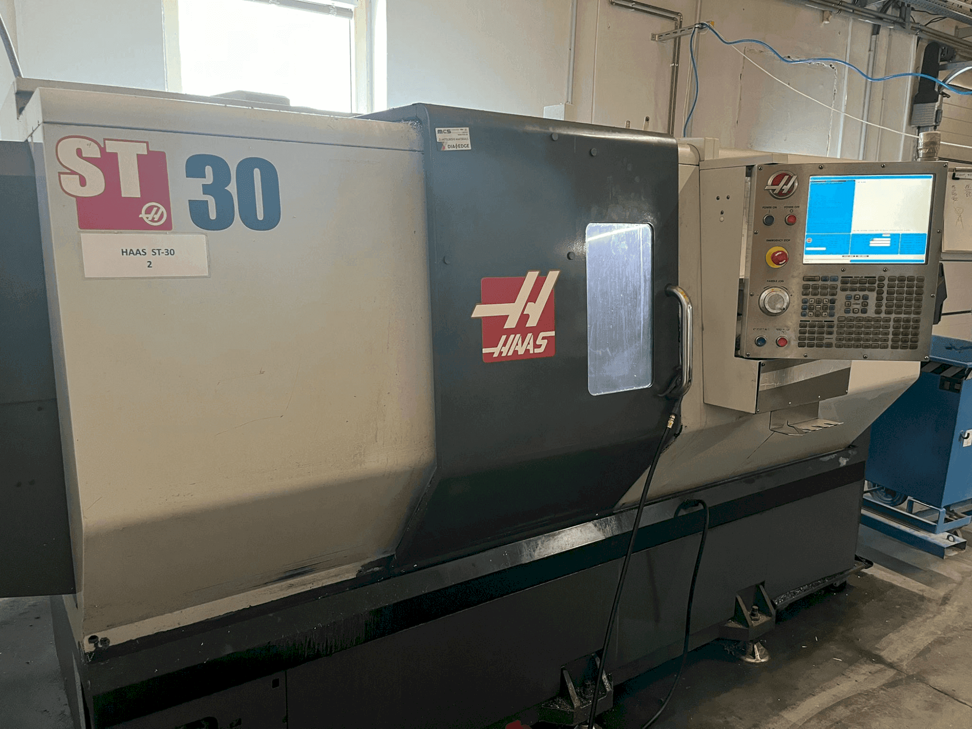 Vooraanzicht van HAAS ST-30 machine