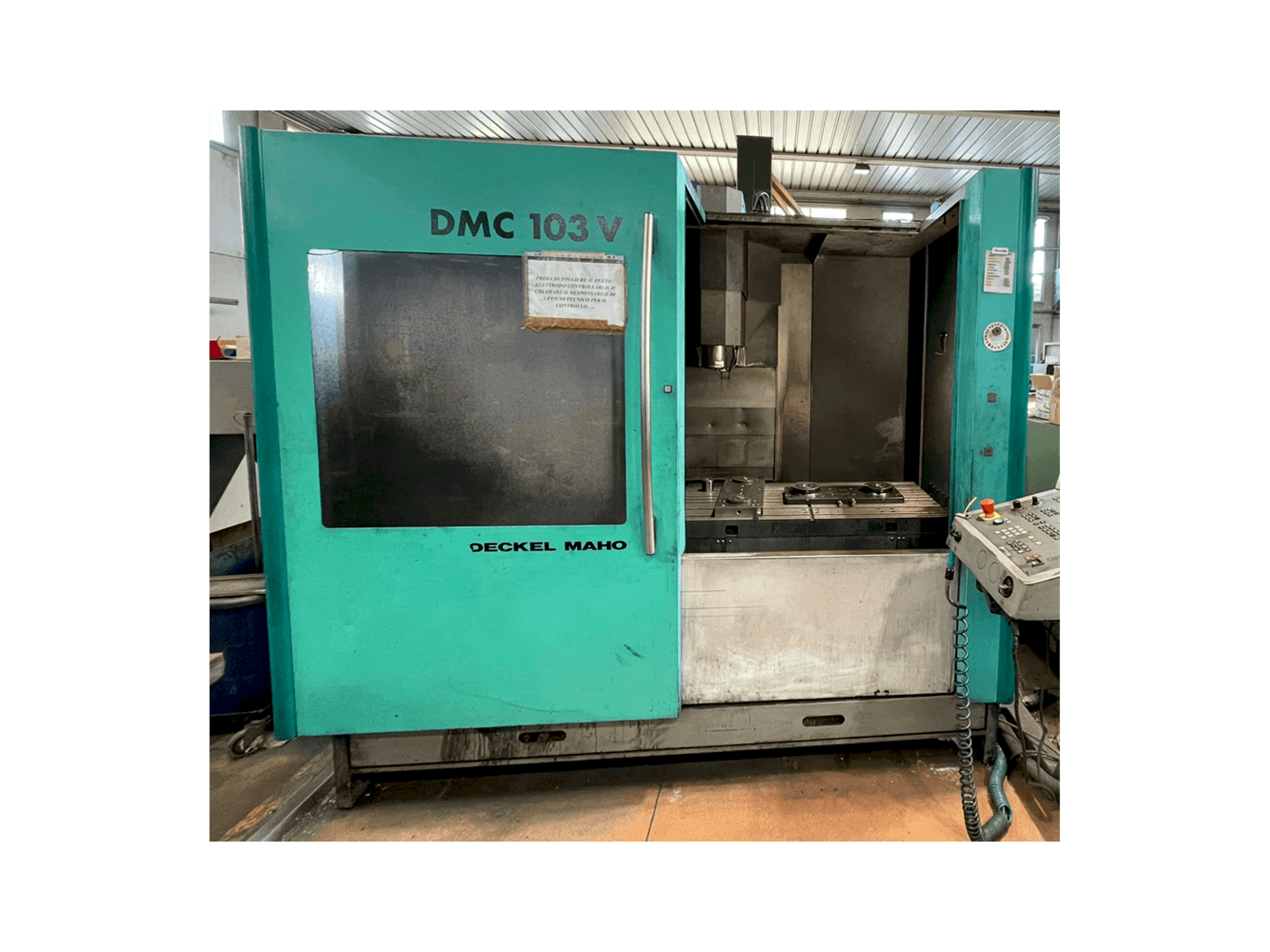 Vooraanzicht van DECKEL MAHO DMC 103 machine