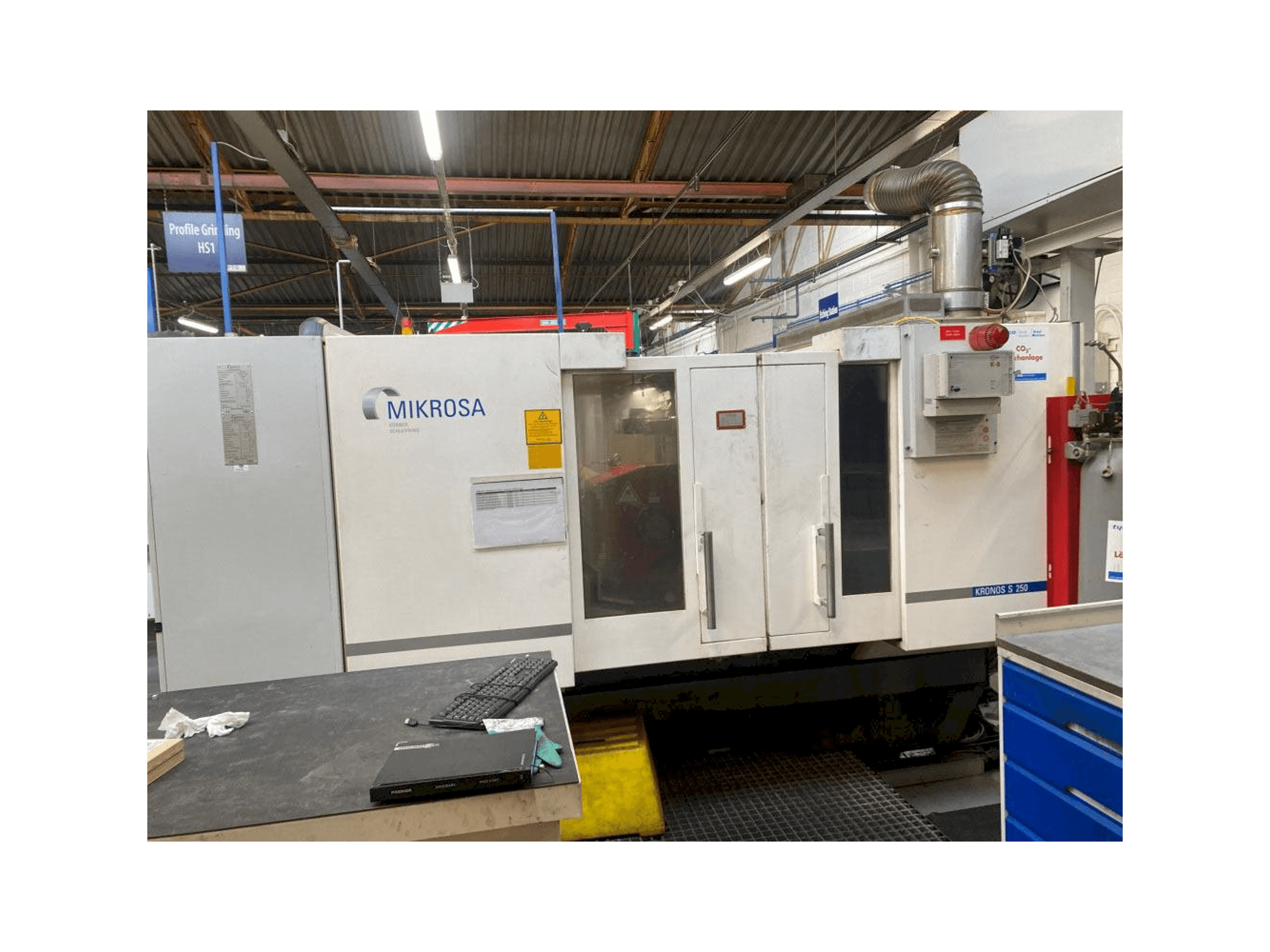 Vooraanzicht van Schaudt Mikrosa Kronos S250 machine