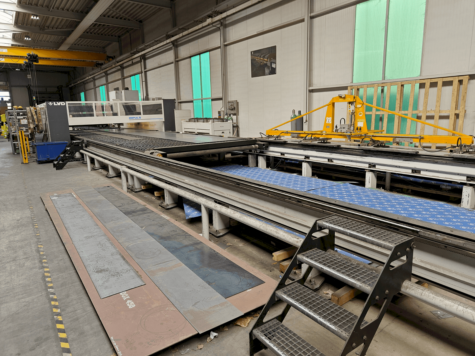 Vooraanzicht van LVD IMPULS 125 30 machine