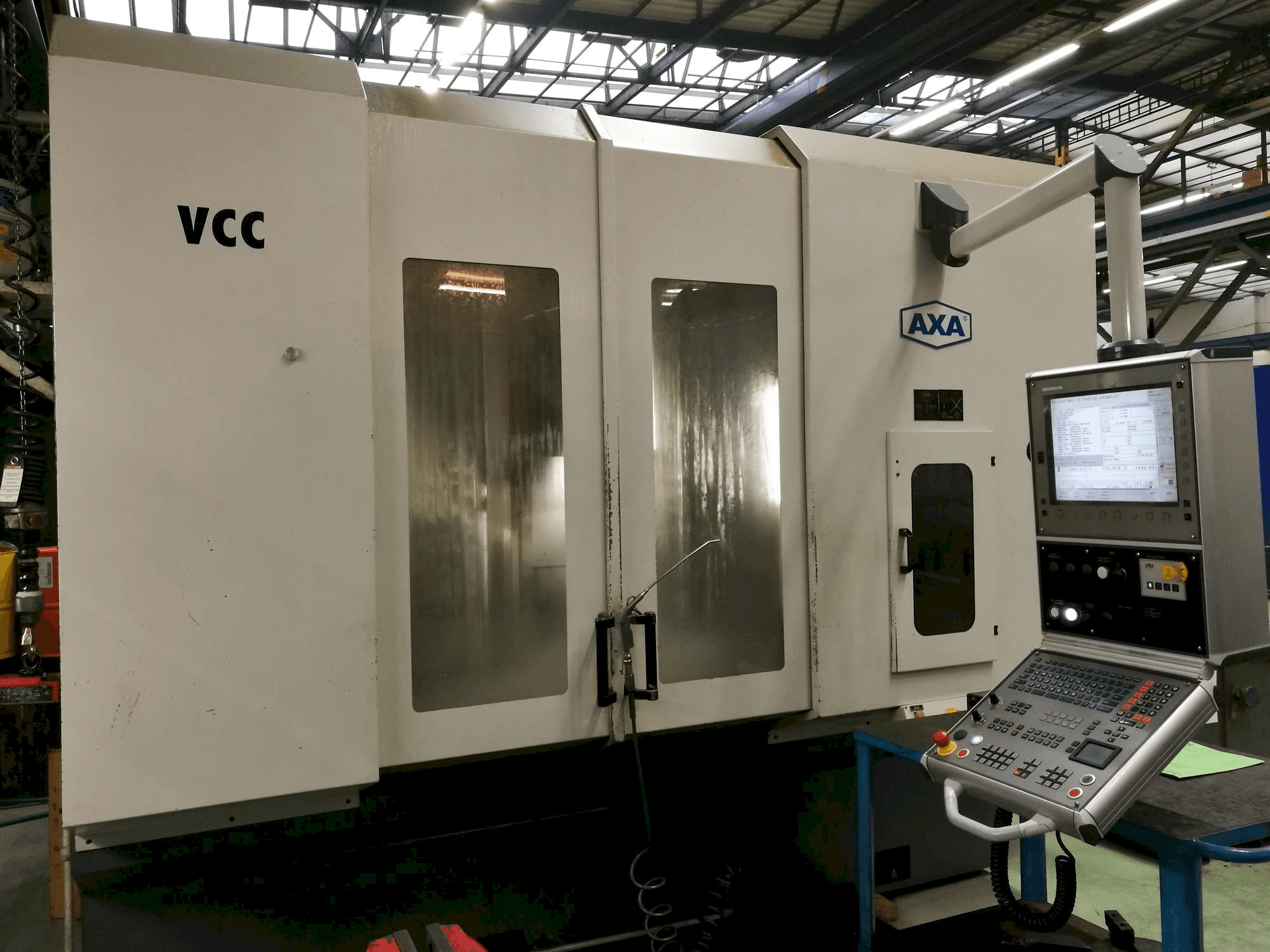 Vooraanzicht van AXA VCC 1200 machine