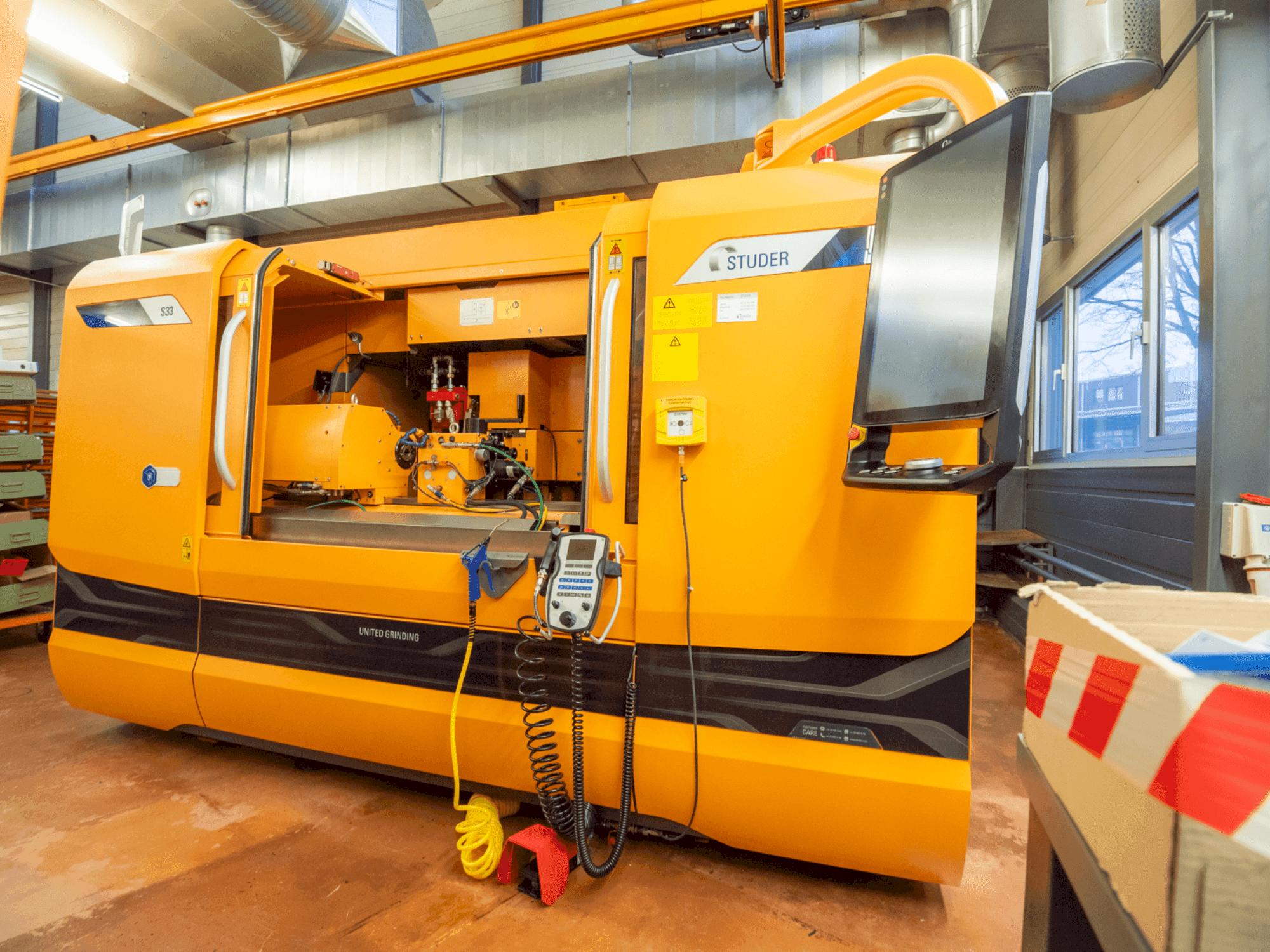 Vooraanzicht van STUDER S33 machine