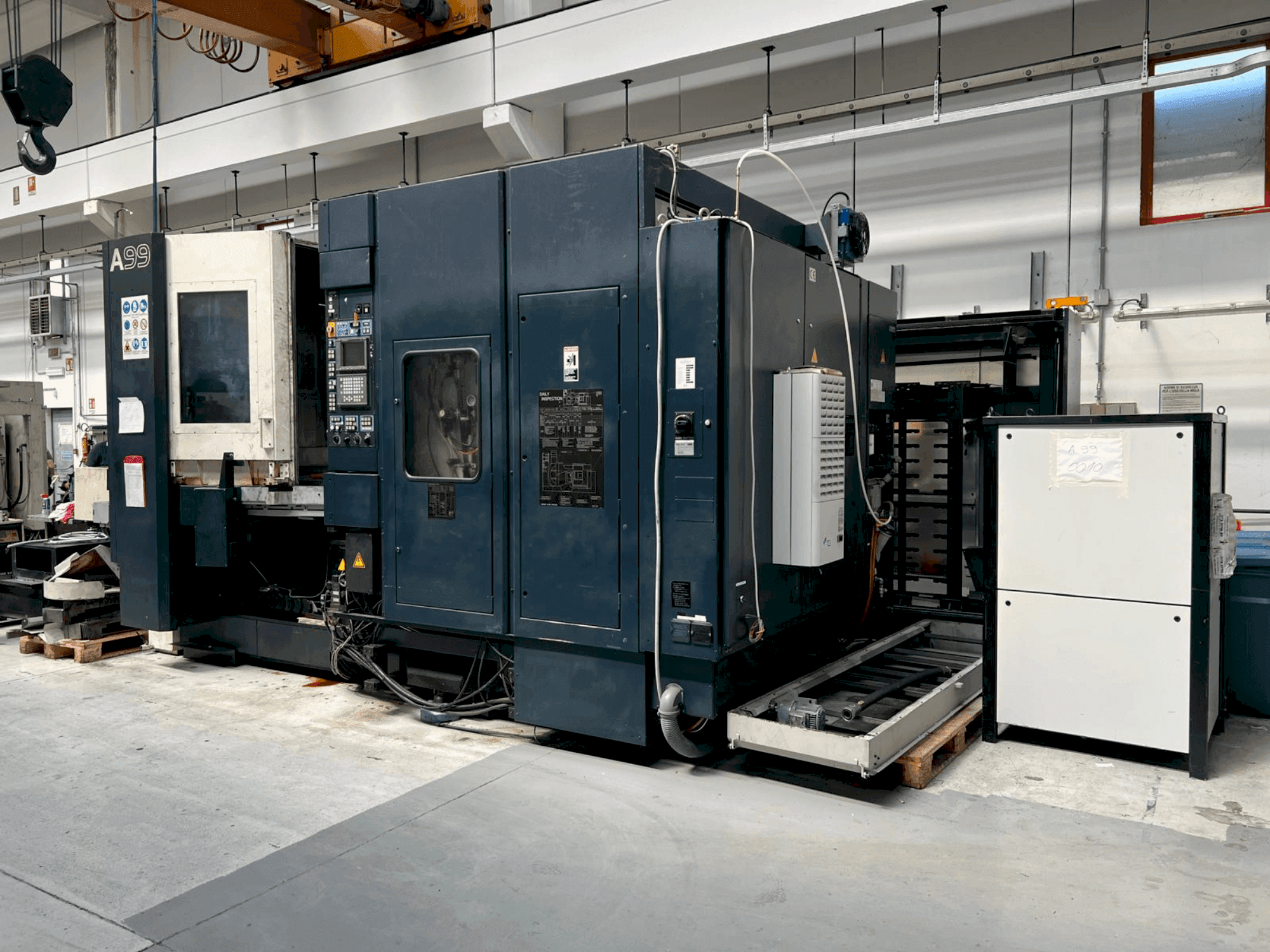 Vooraanzicht van Makino A99-A132 machine