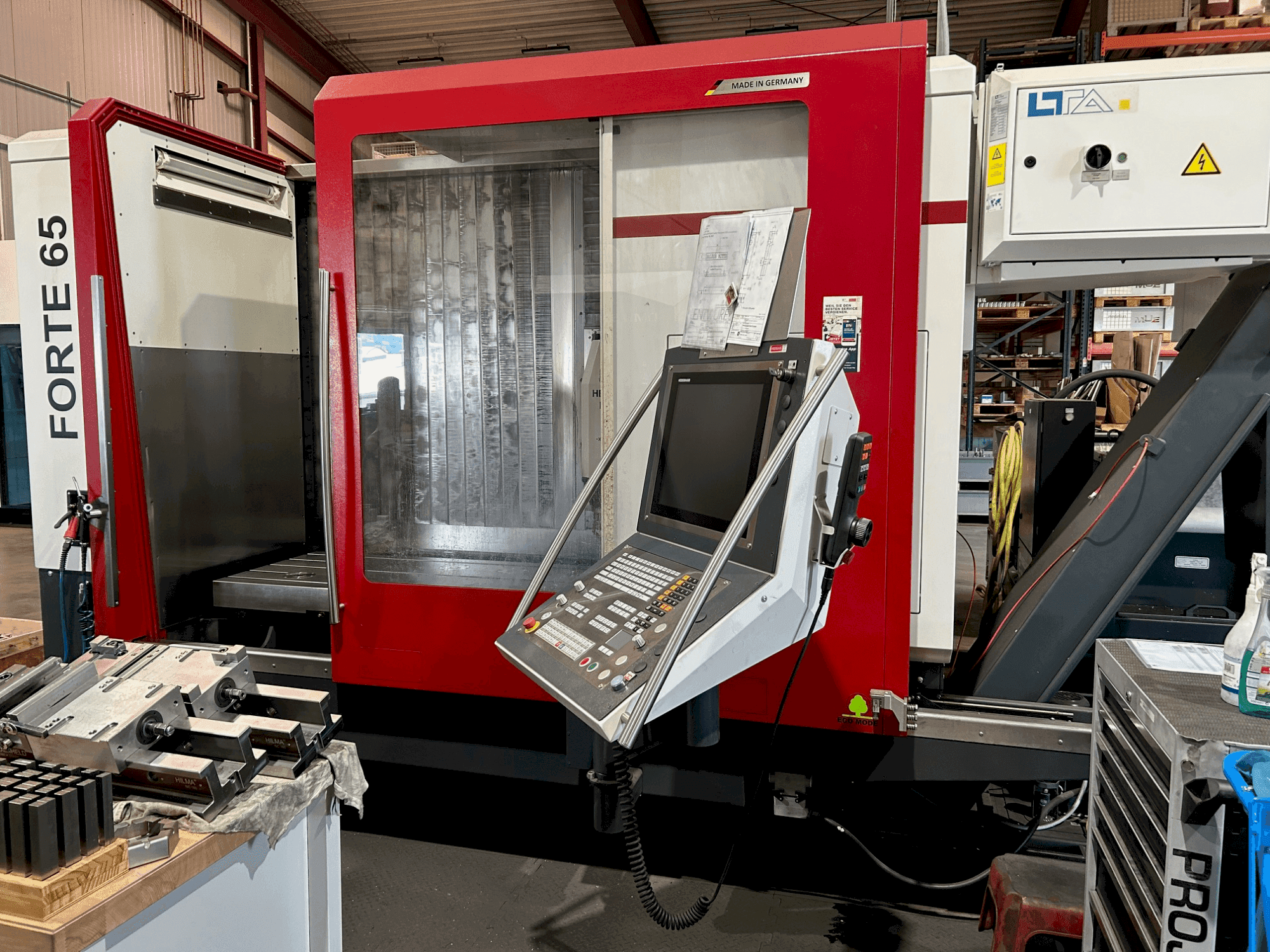 Vooraanzicht van HEDELIUS Forte 65 Single 1320 machine