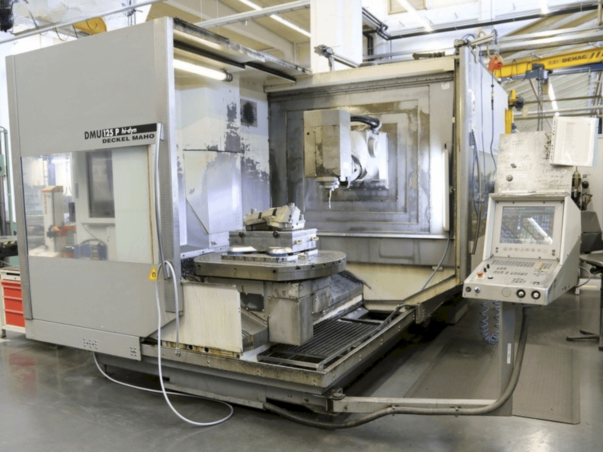 Vooraanzicht van DECKEL MAHO DMU 125 P hi-dyn machine