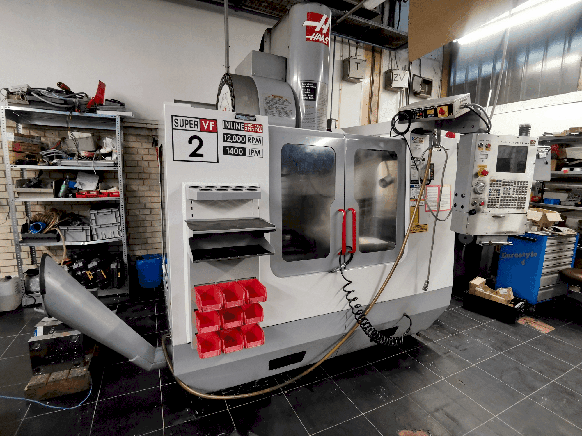 Vooraanzicht van HAAS VF-2 SSHE machine