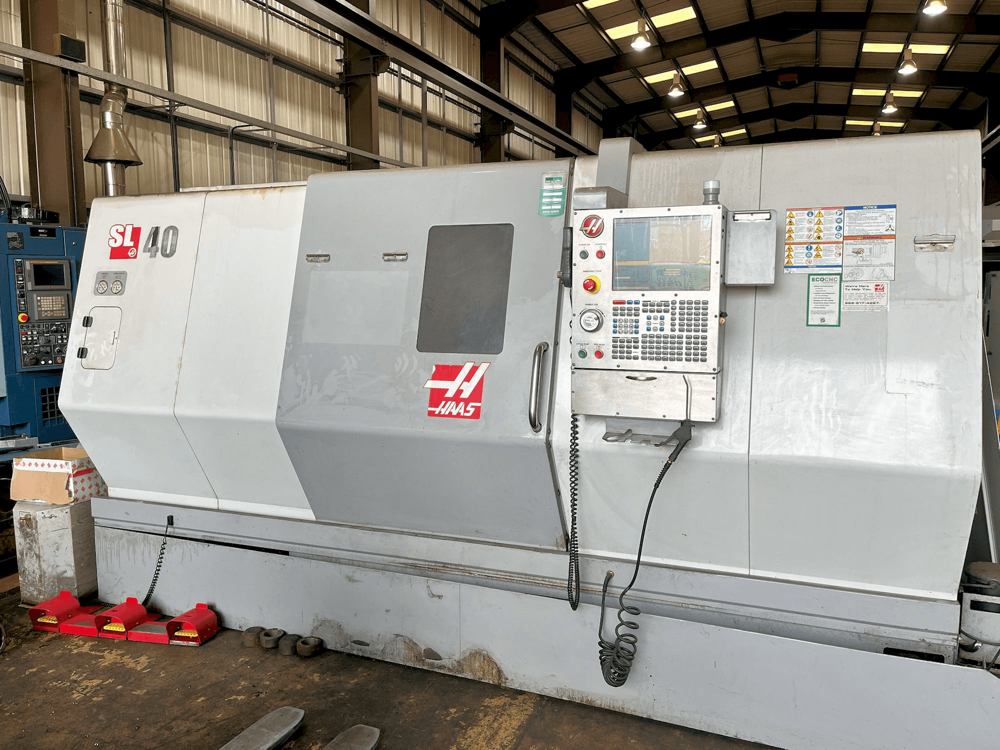 Vooraanzicht van HAAS SL-40 machine