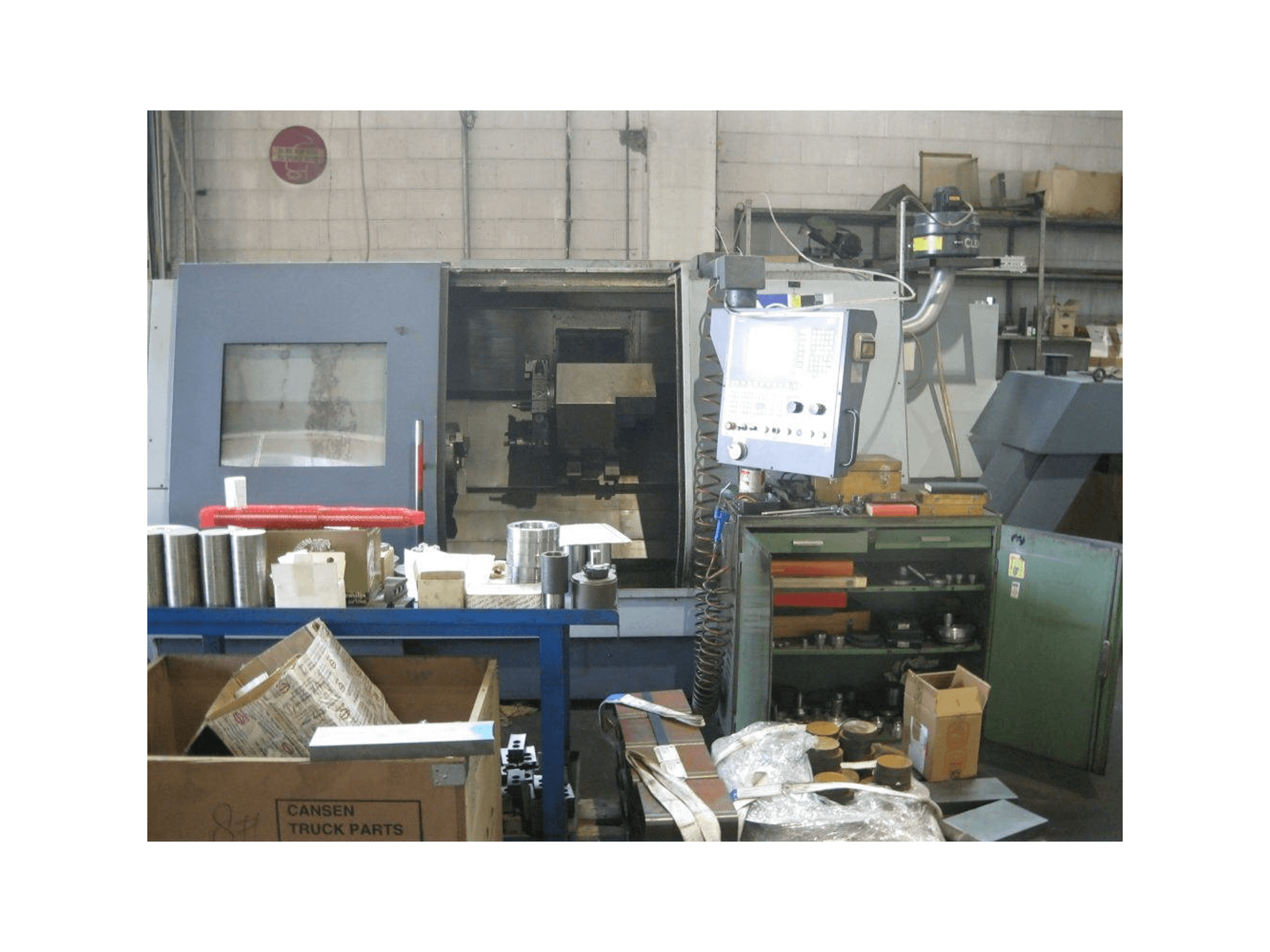 Vooraanzicht van EMCO PADOVANI 500 machine