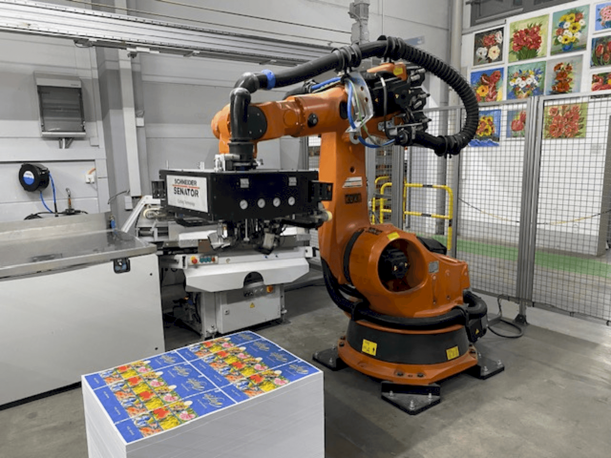 Vooraanzicht van KUKA KR140-3 COMP machine
