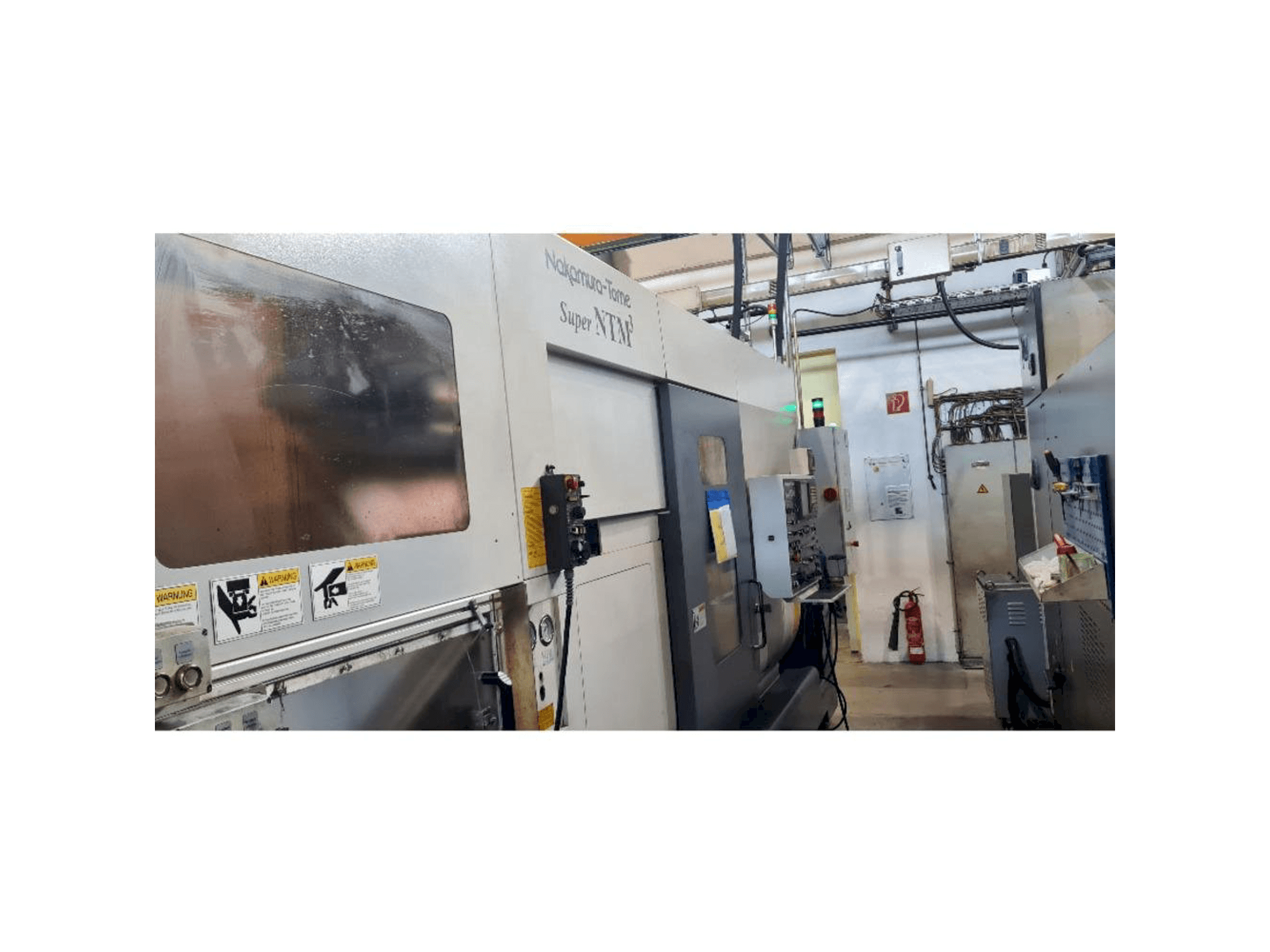 Vooraanzicht van NAKAMURA Super NTM³ machine